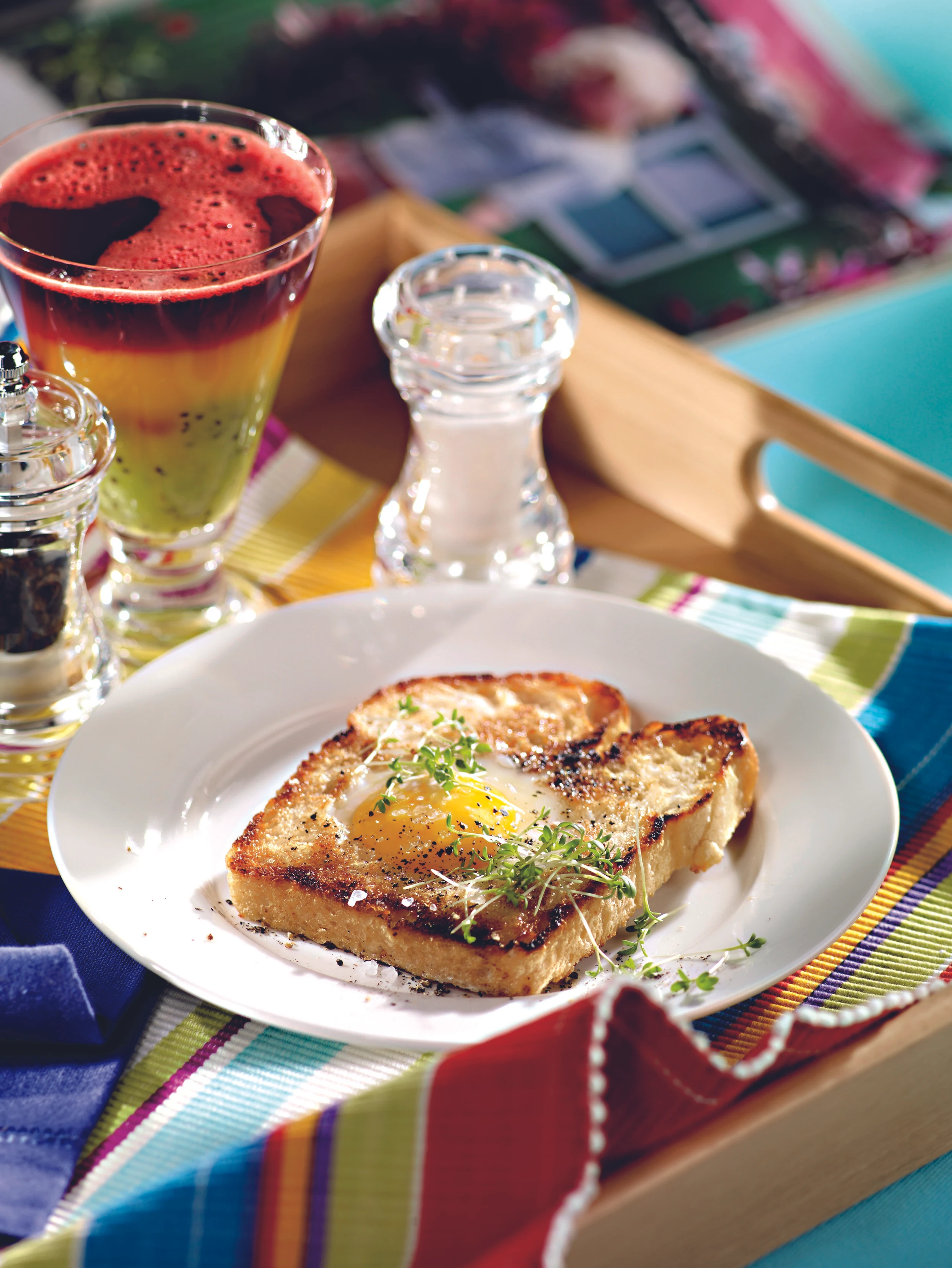 Spiegelei-Toasts mit Kresse