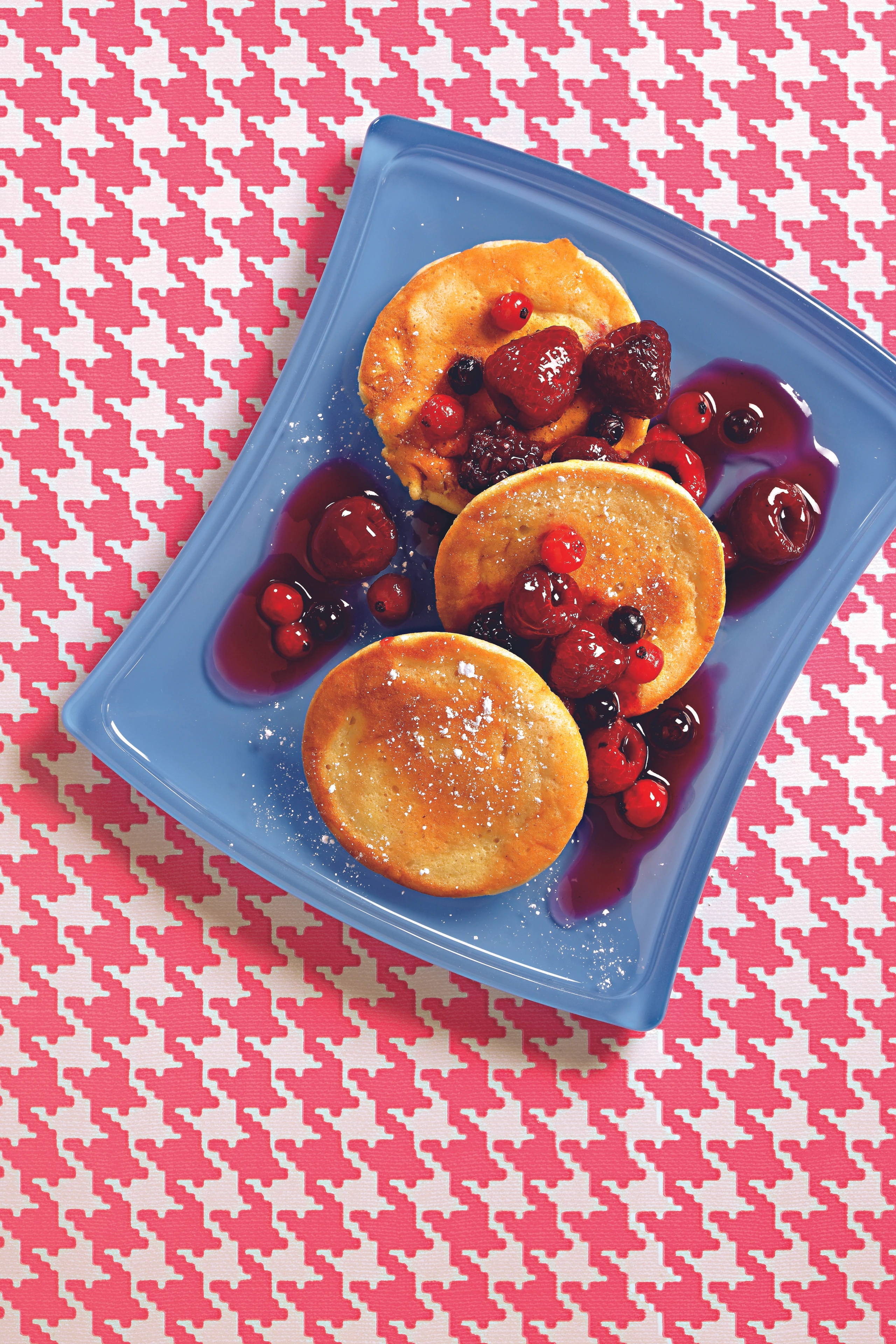 Rahmdalken mit Rotweinbeeren