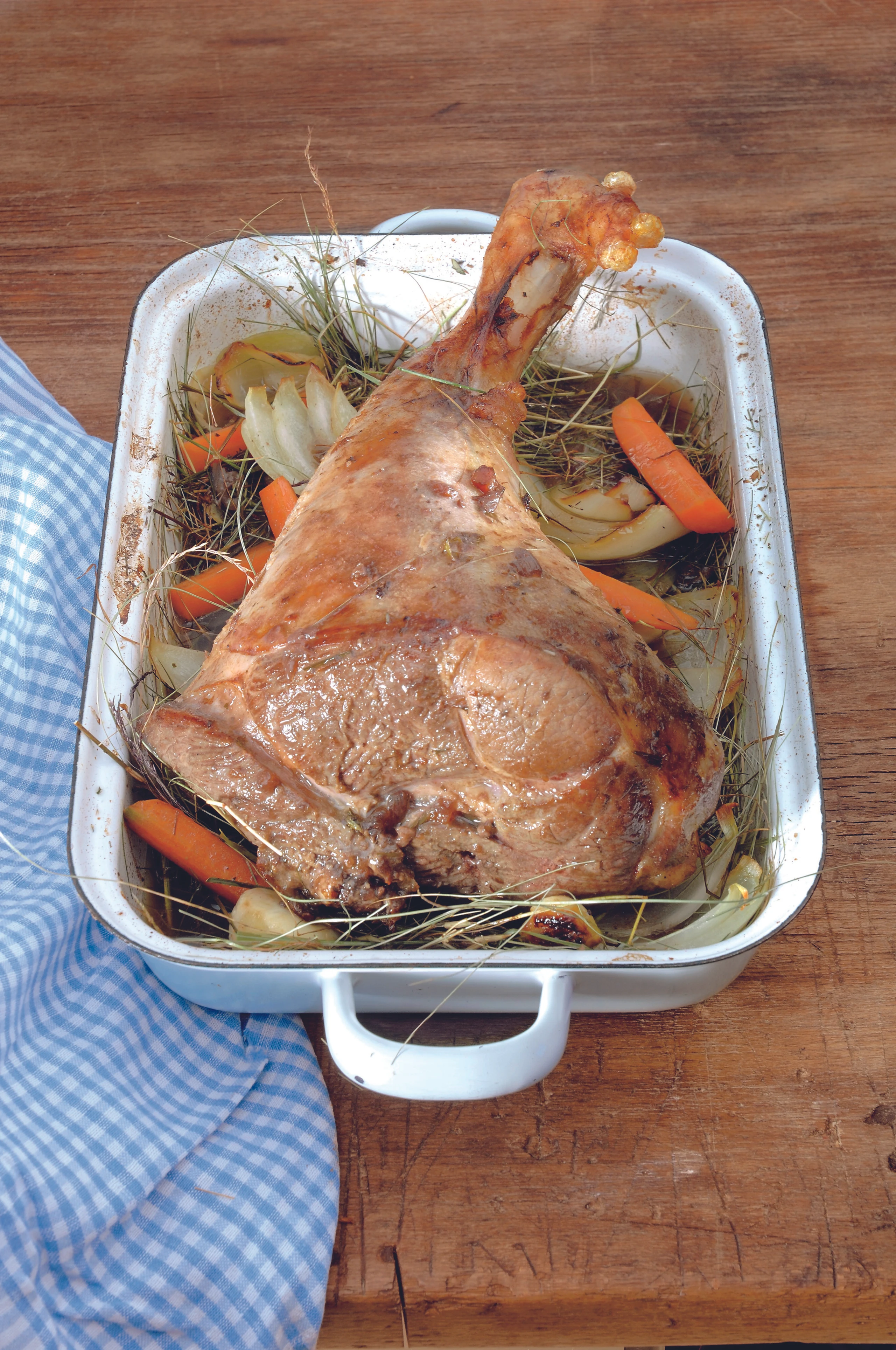 Lamm im Bergwiesenheu-Bett