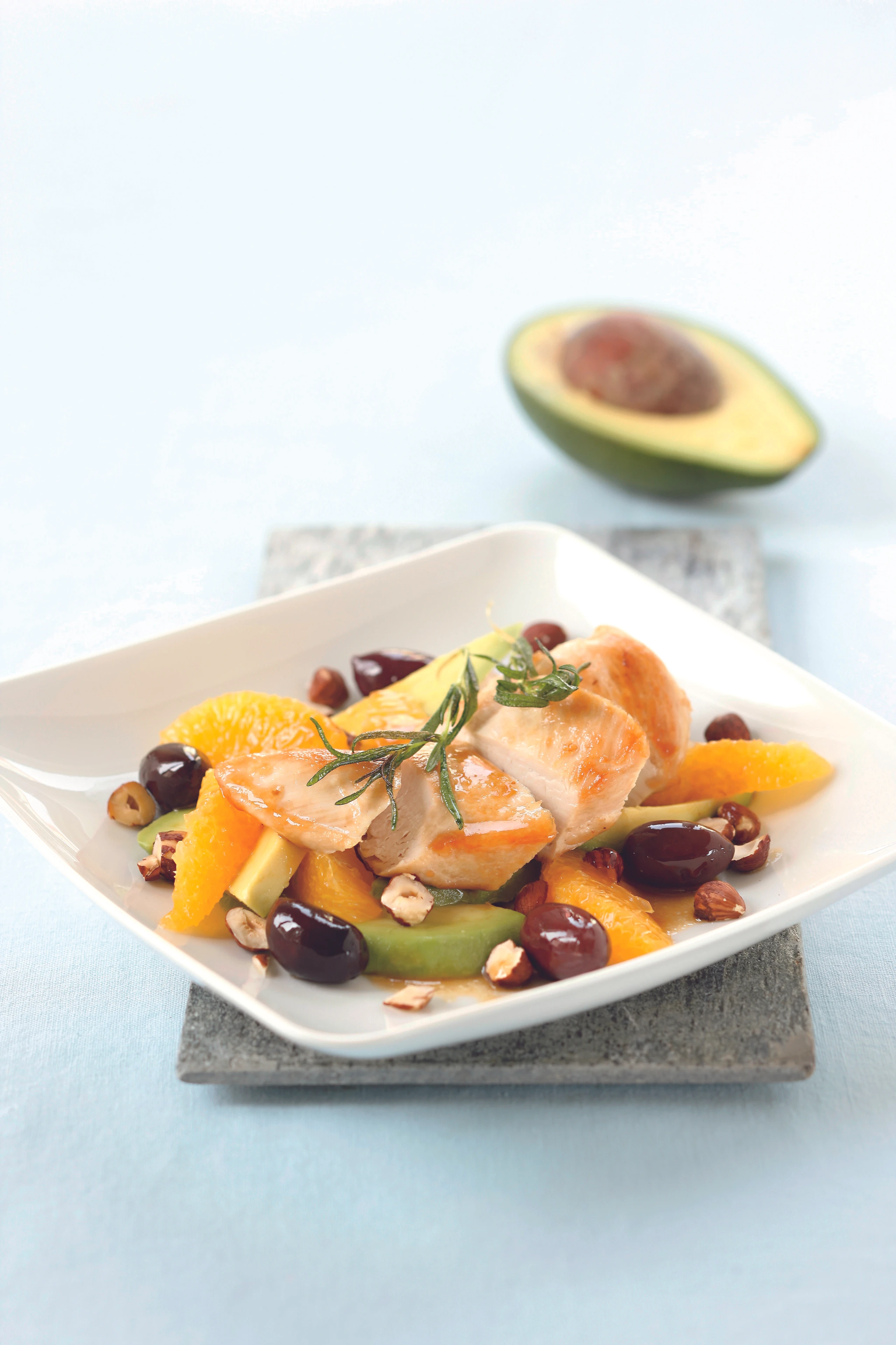 Huhn mit Avocado und Oliven