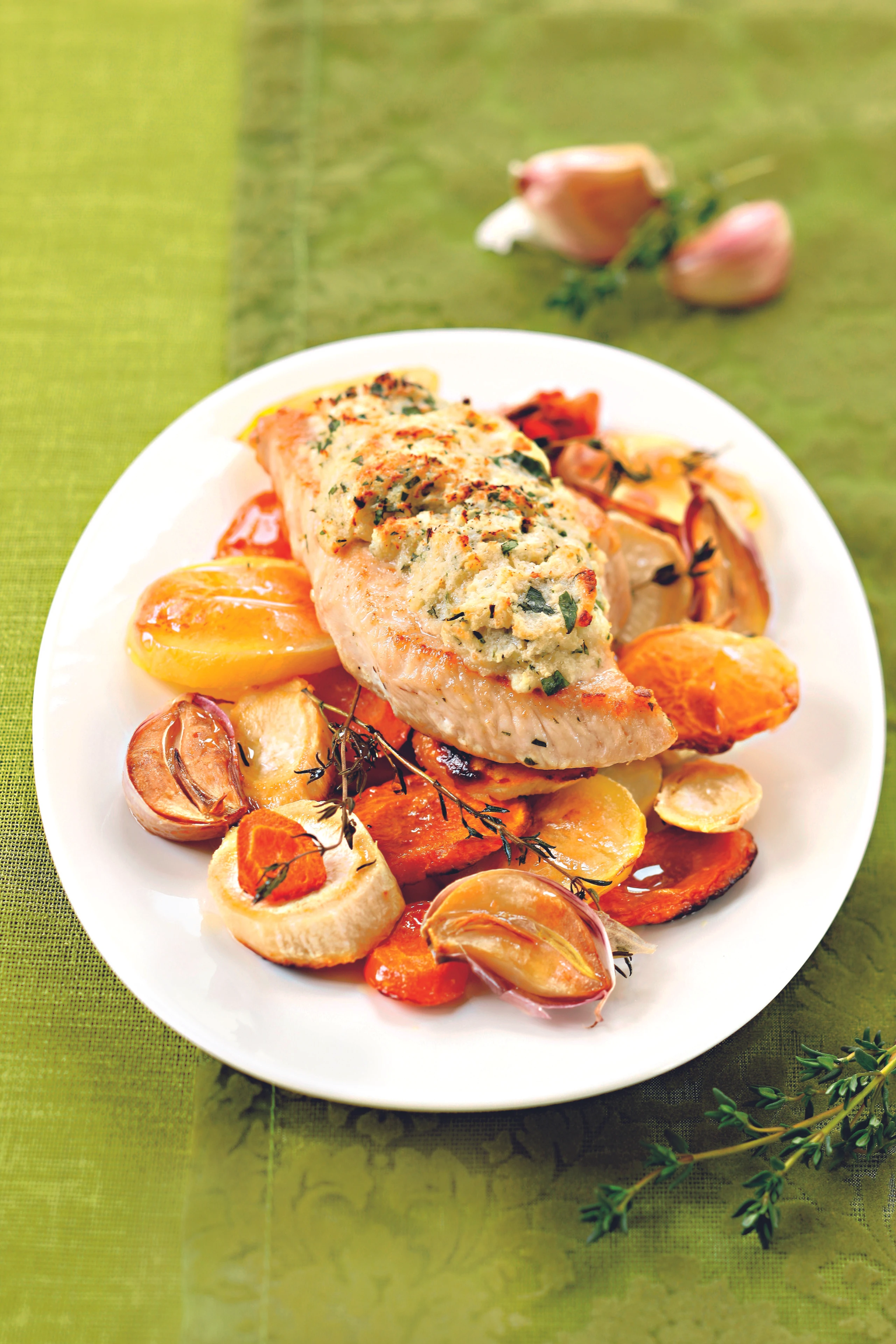 Putensteak auf Ofengemüse