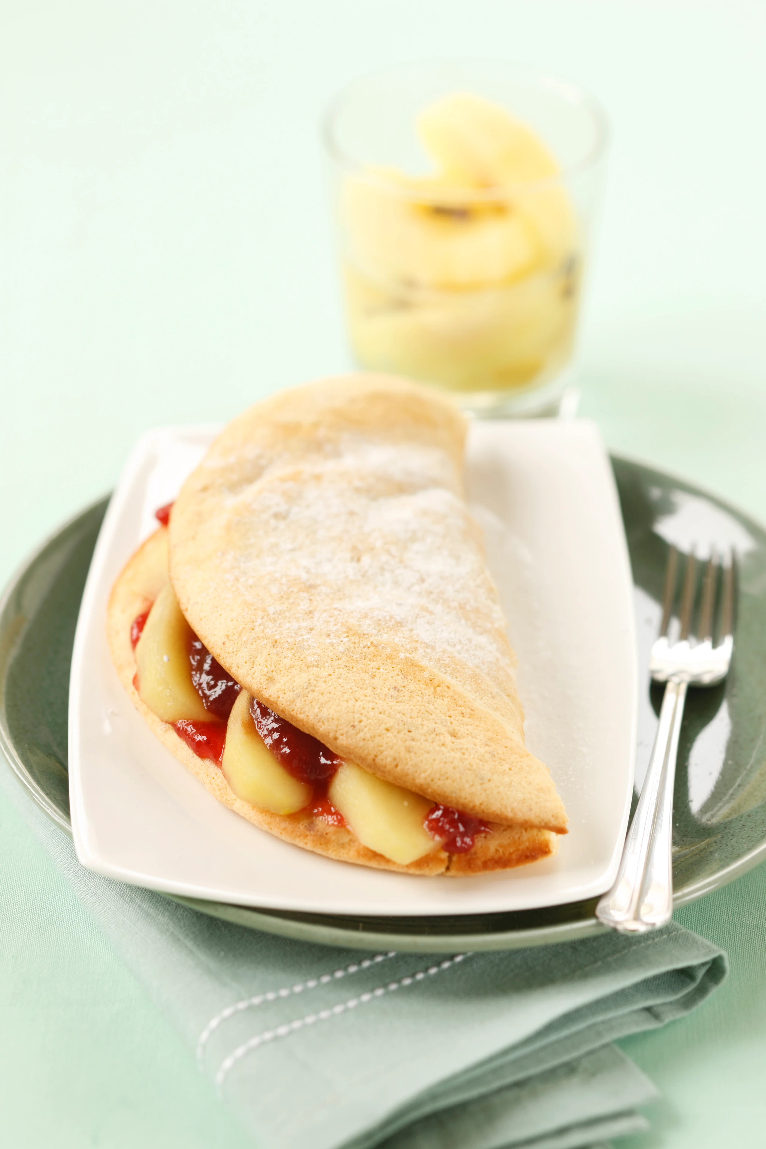 Biskuit-Omelette mit Äpfeln