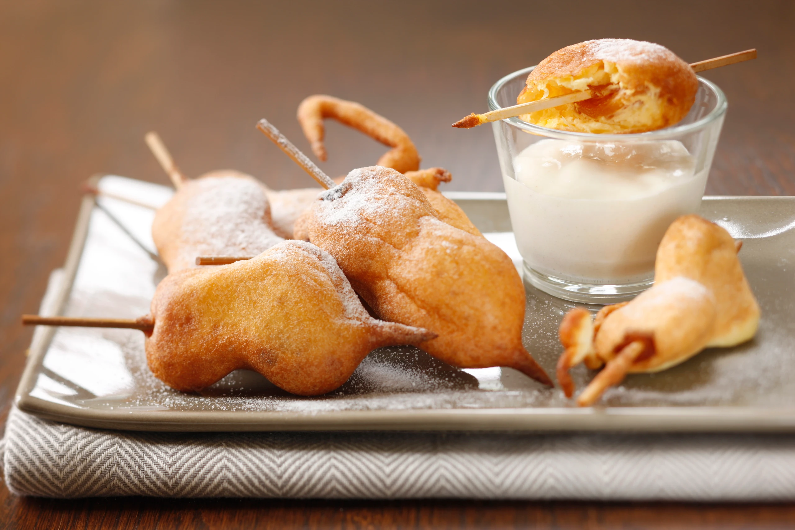 Wäschermadl-Spieße mit Marzipansauce