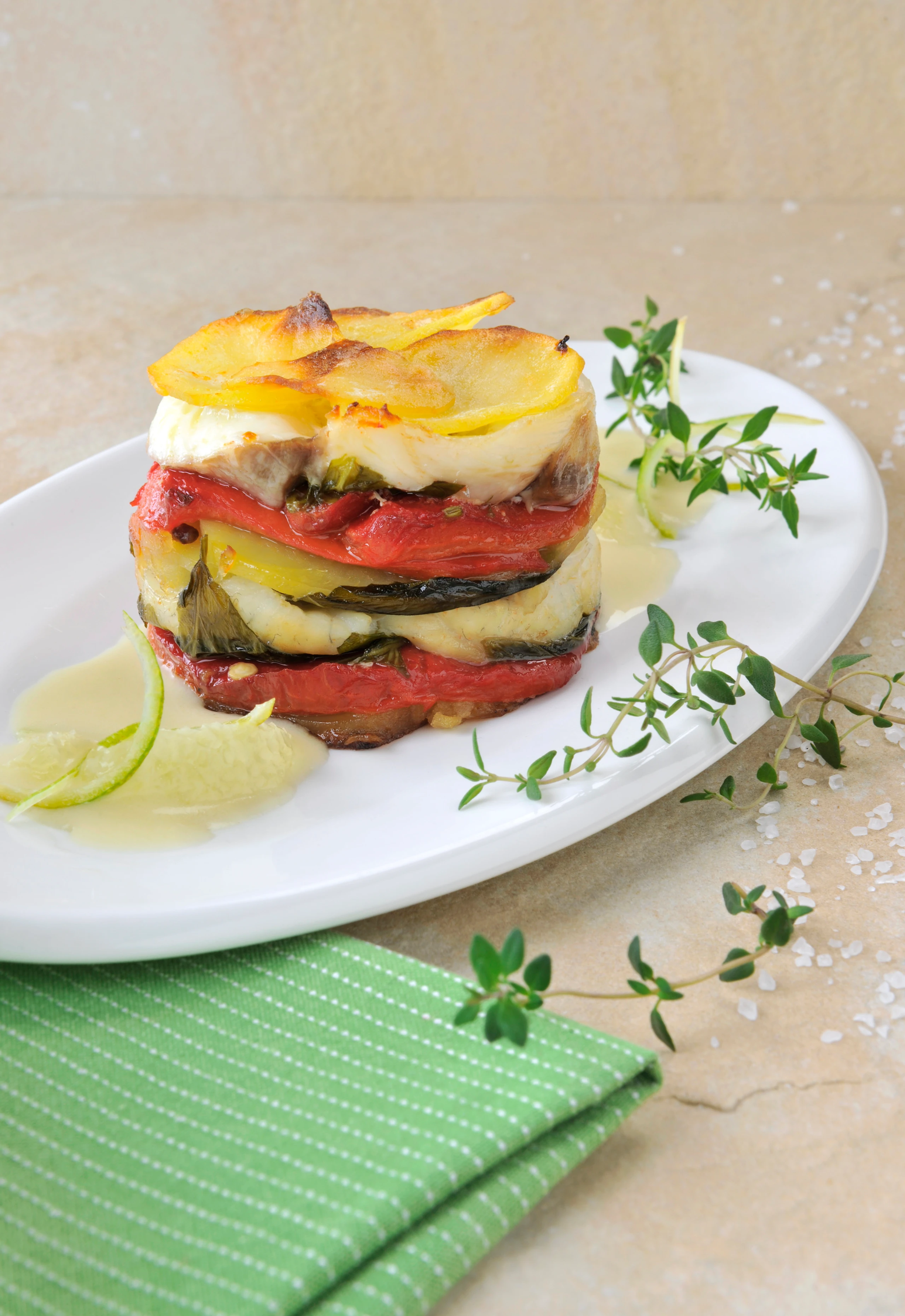 Goldbrassen-Auflauf mit Gemüse und Limettensauce