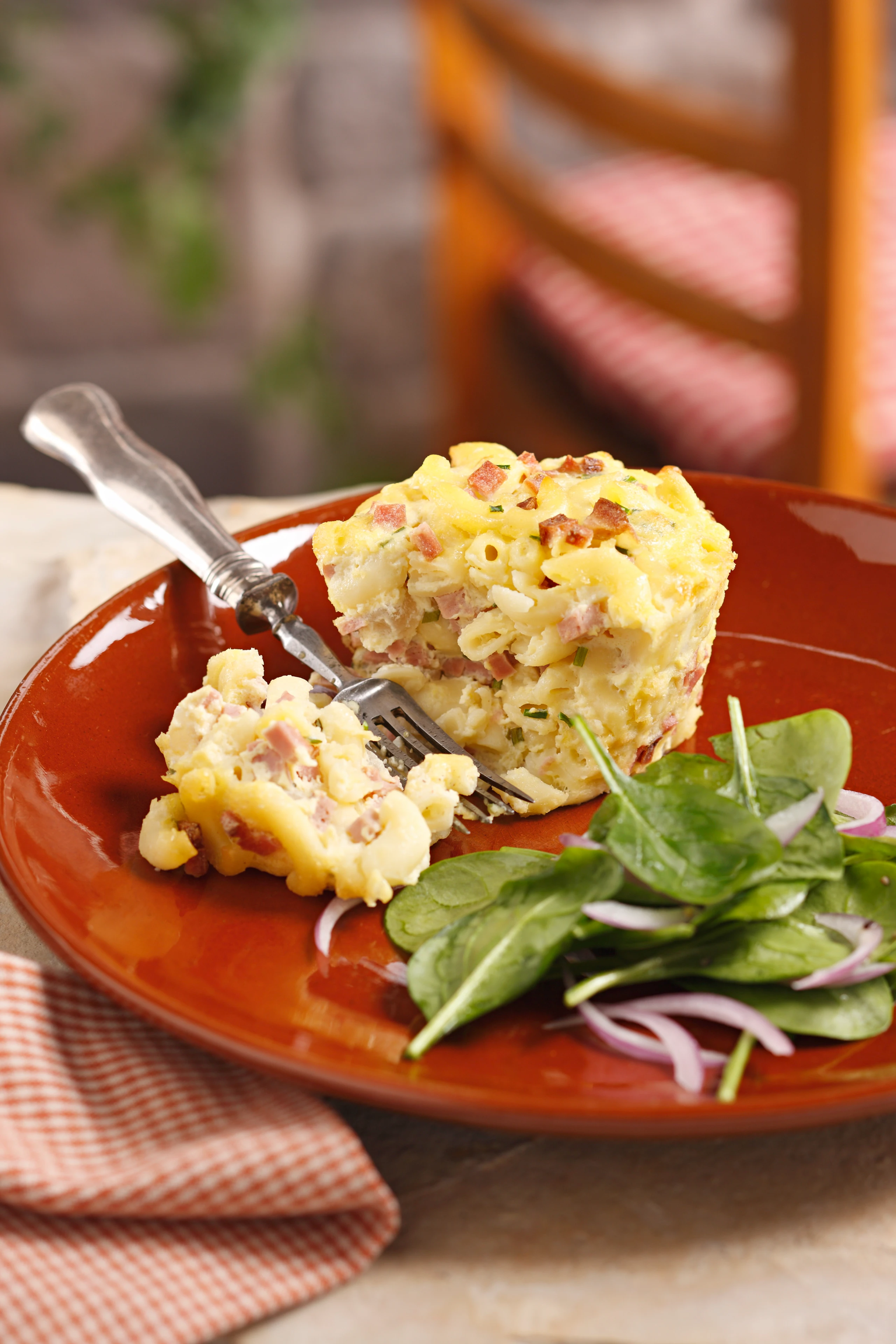 Hörnchenauflauf mit Leberkäse und Senfgurken