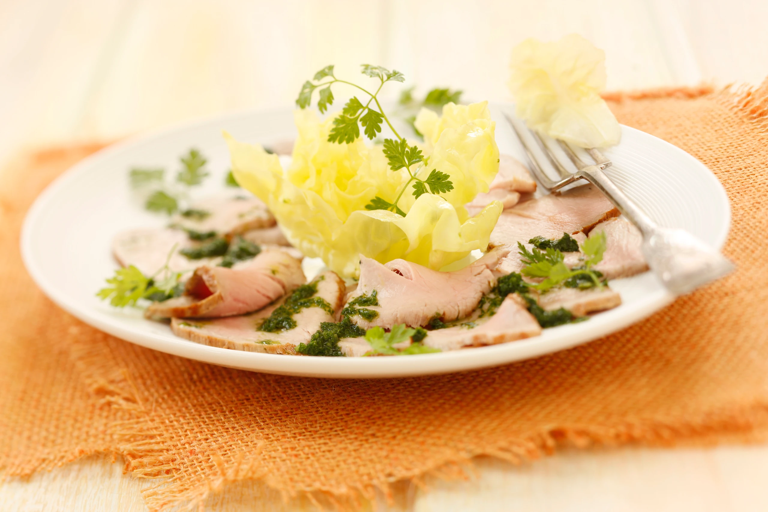 Schweinsfilet mit Salsa verde