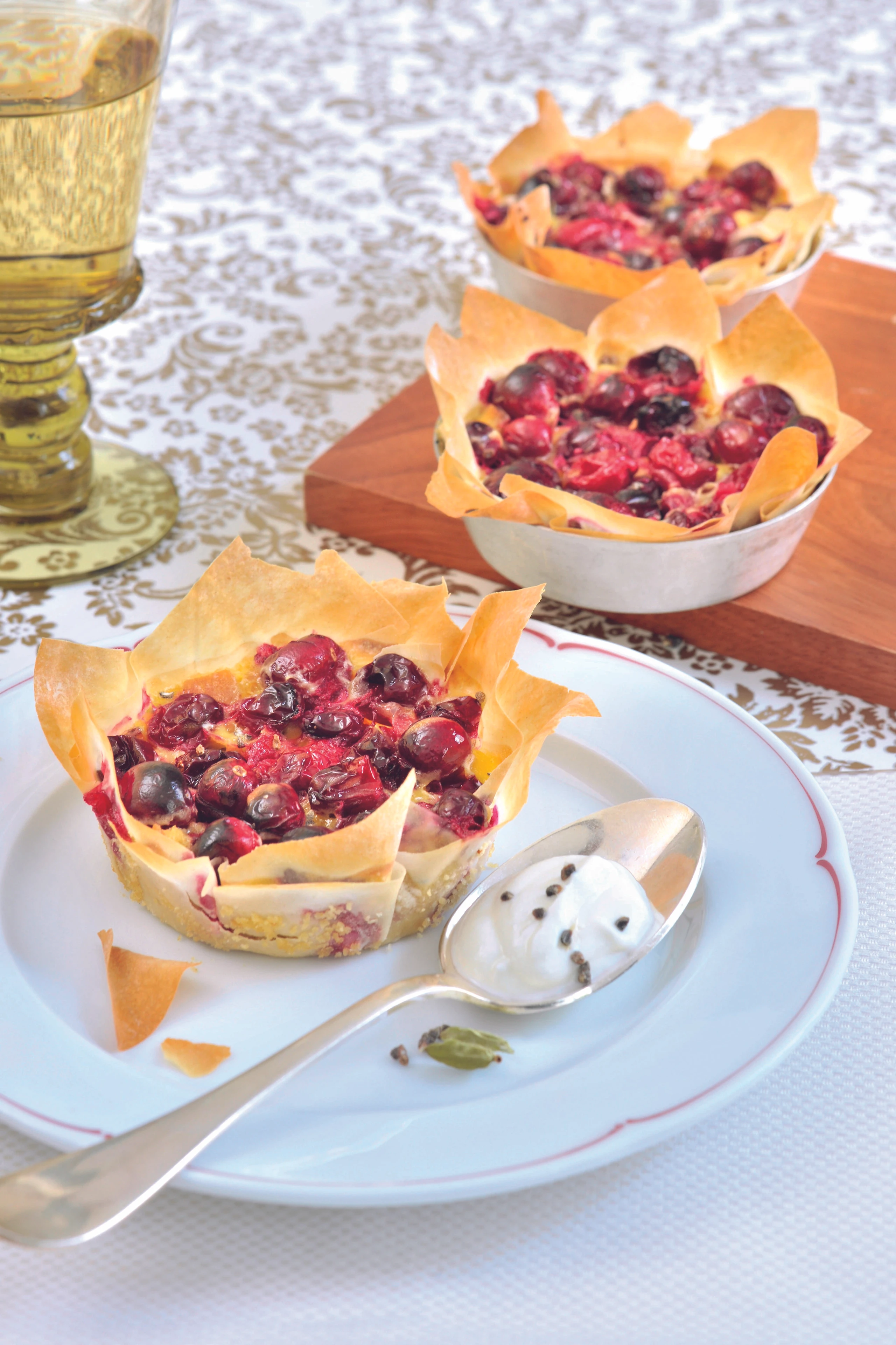 Cranberry-Küchlein mit Mascarponesauce