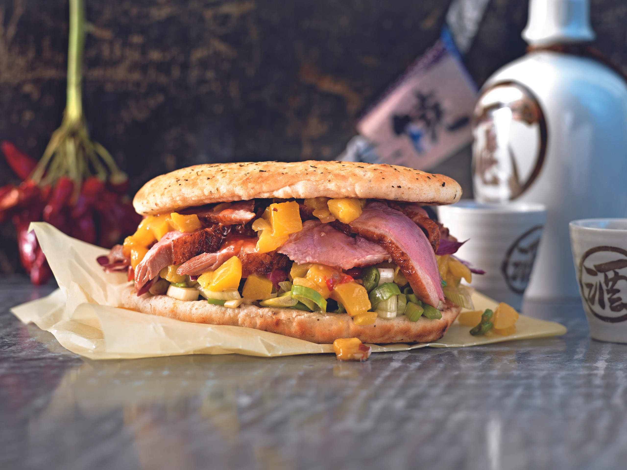 Spicy Duck Burger mit Mangorelish