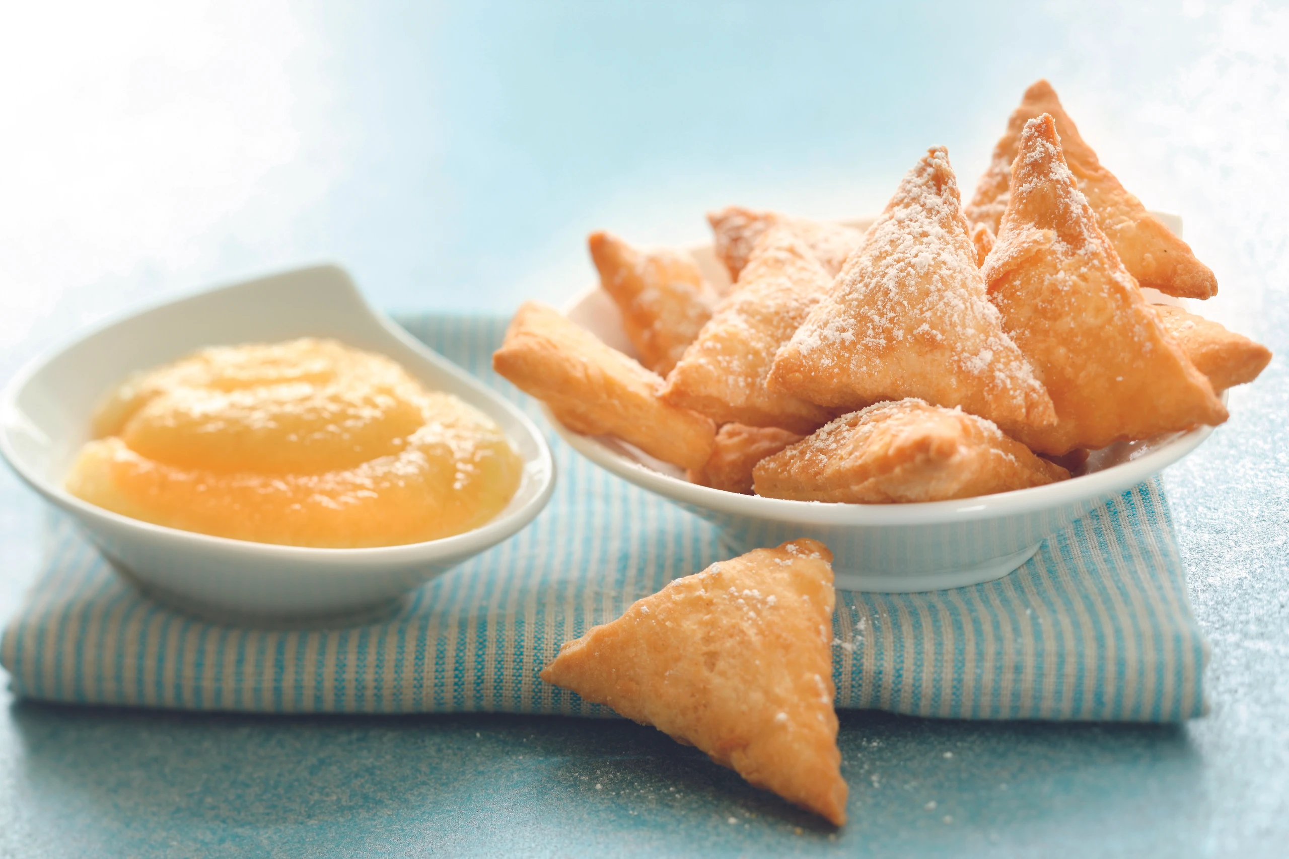 Luftkrapferl mit Apfelmus