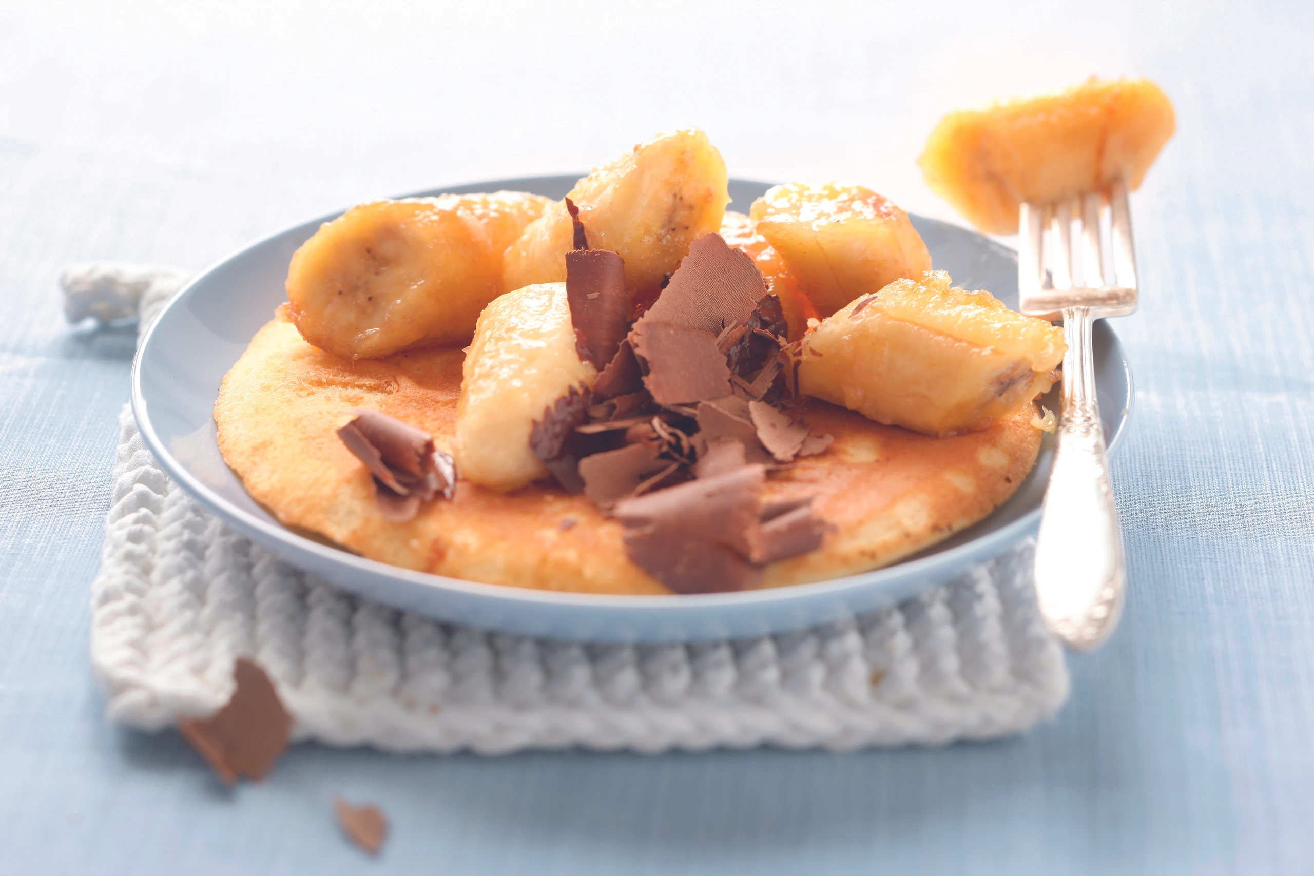 Waffelkuchen mit Karamell-Bananen