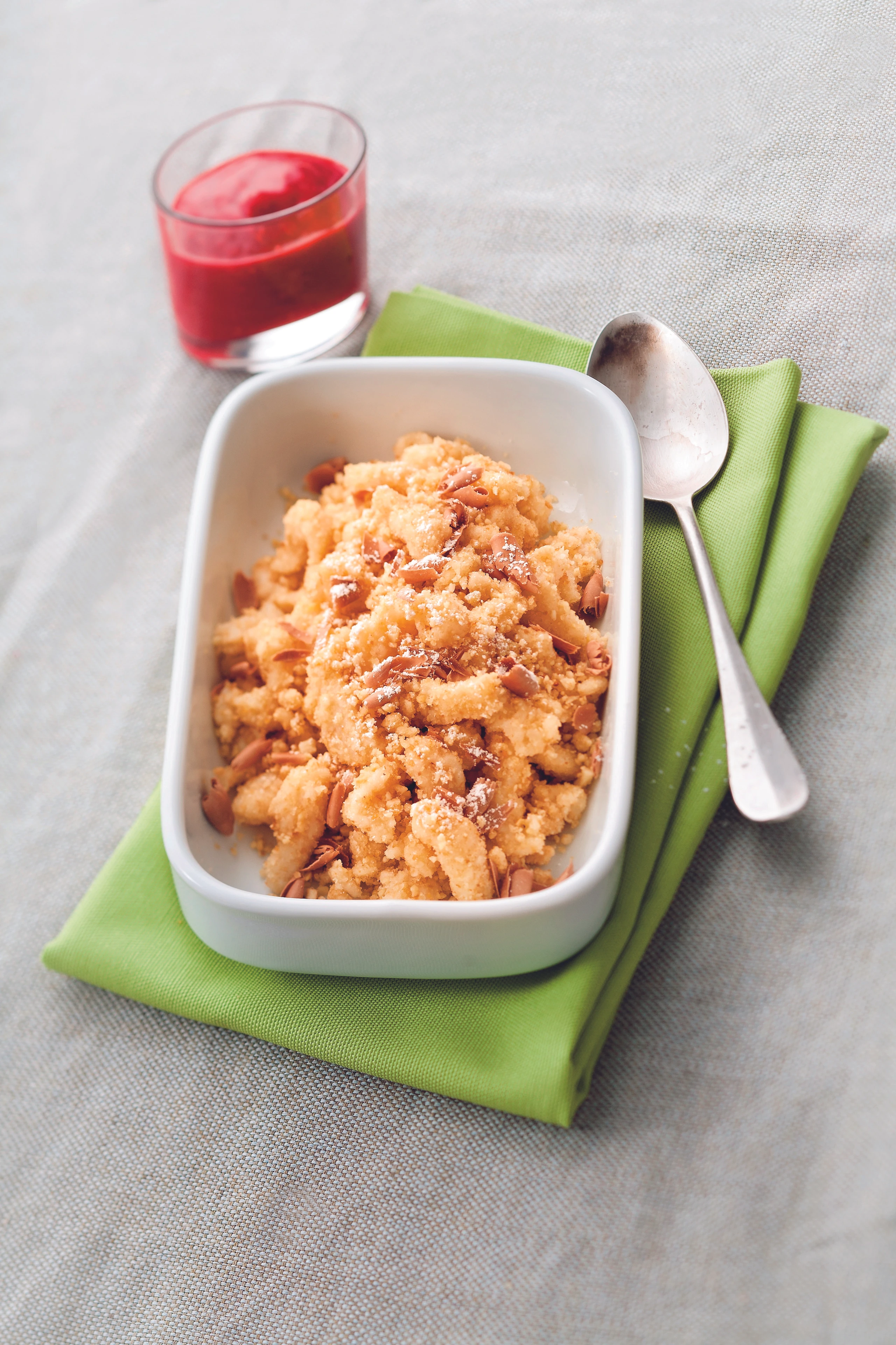 Apfelnockerl mit Mandeln