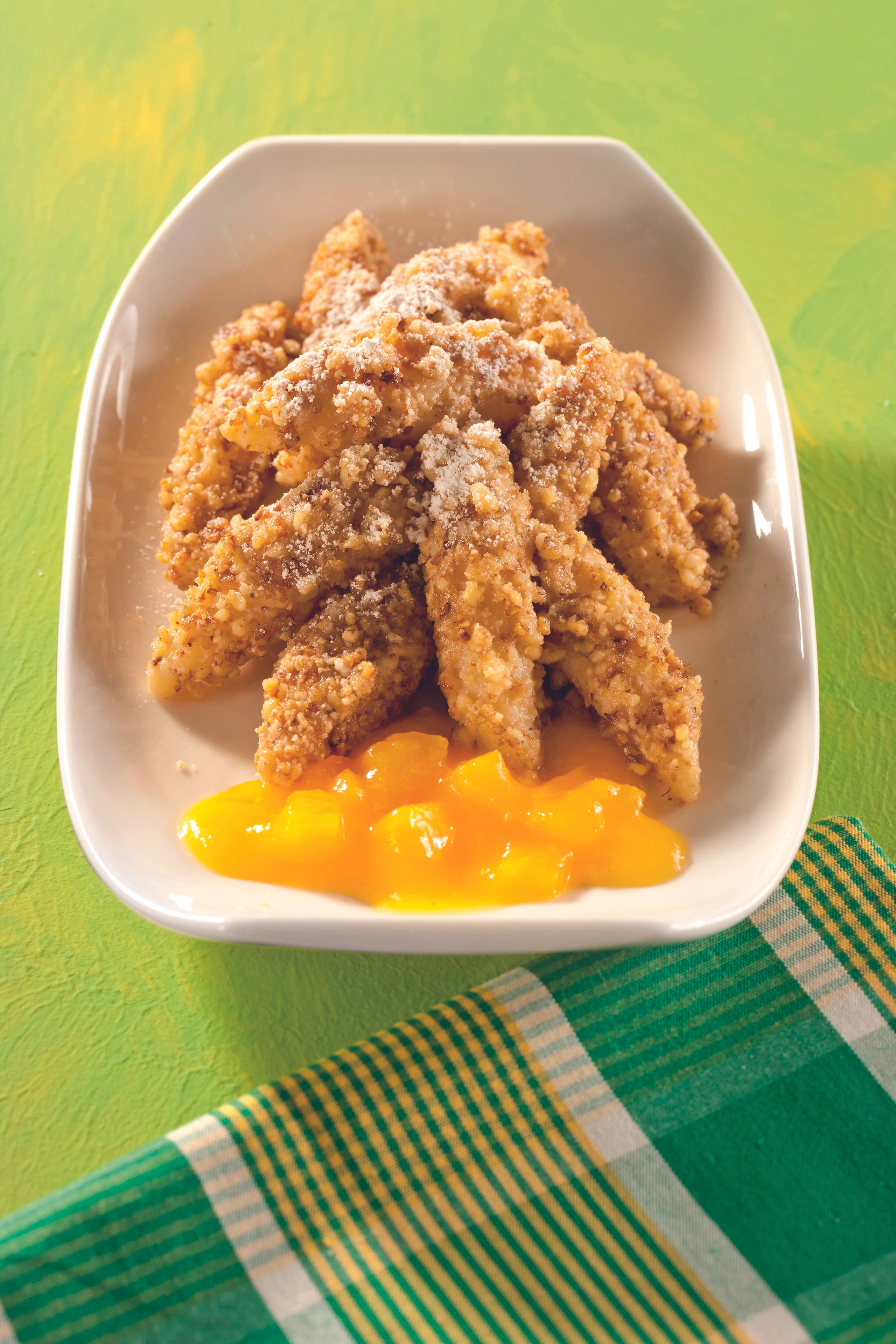 Nussnudeln mit Marillensauce