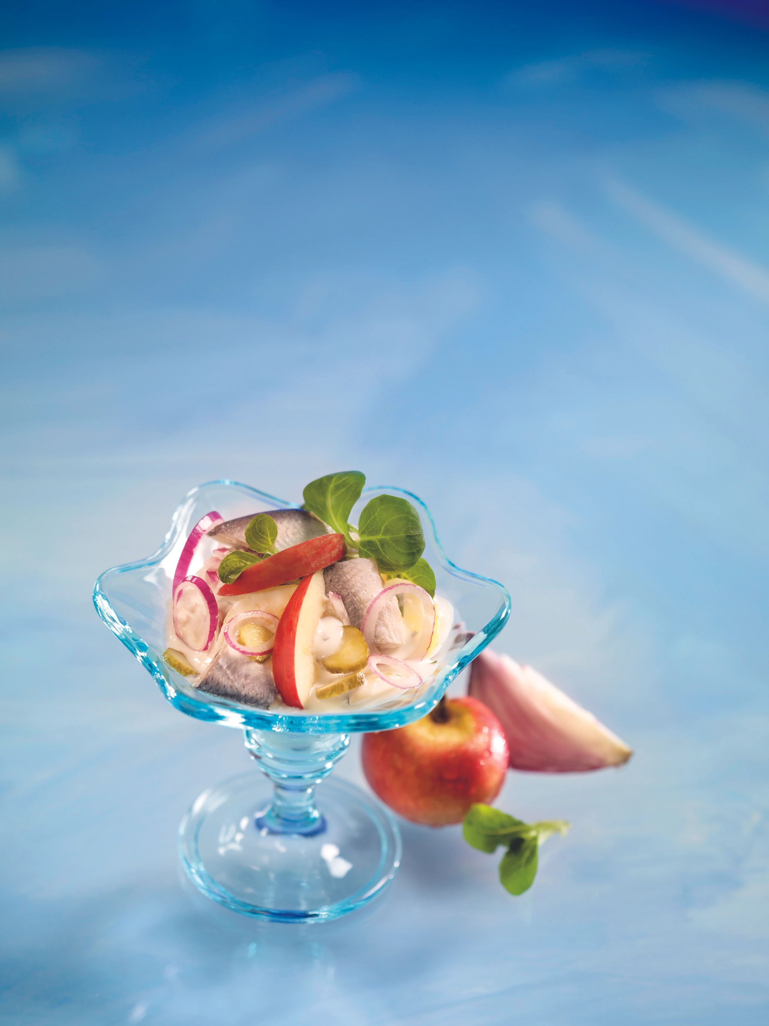 Heringssalat mit Erdäpfeln und Joghurt-Dressing