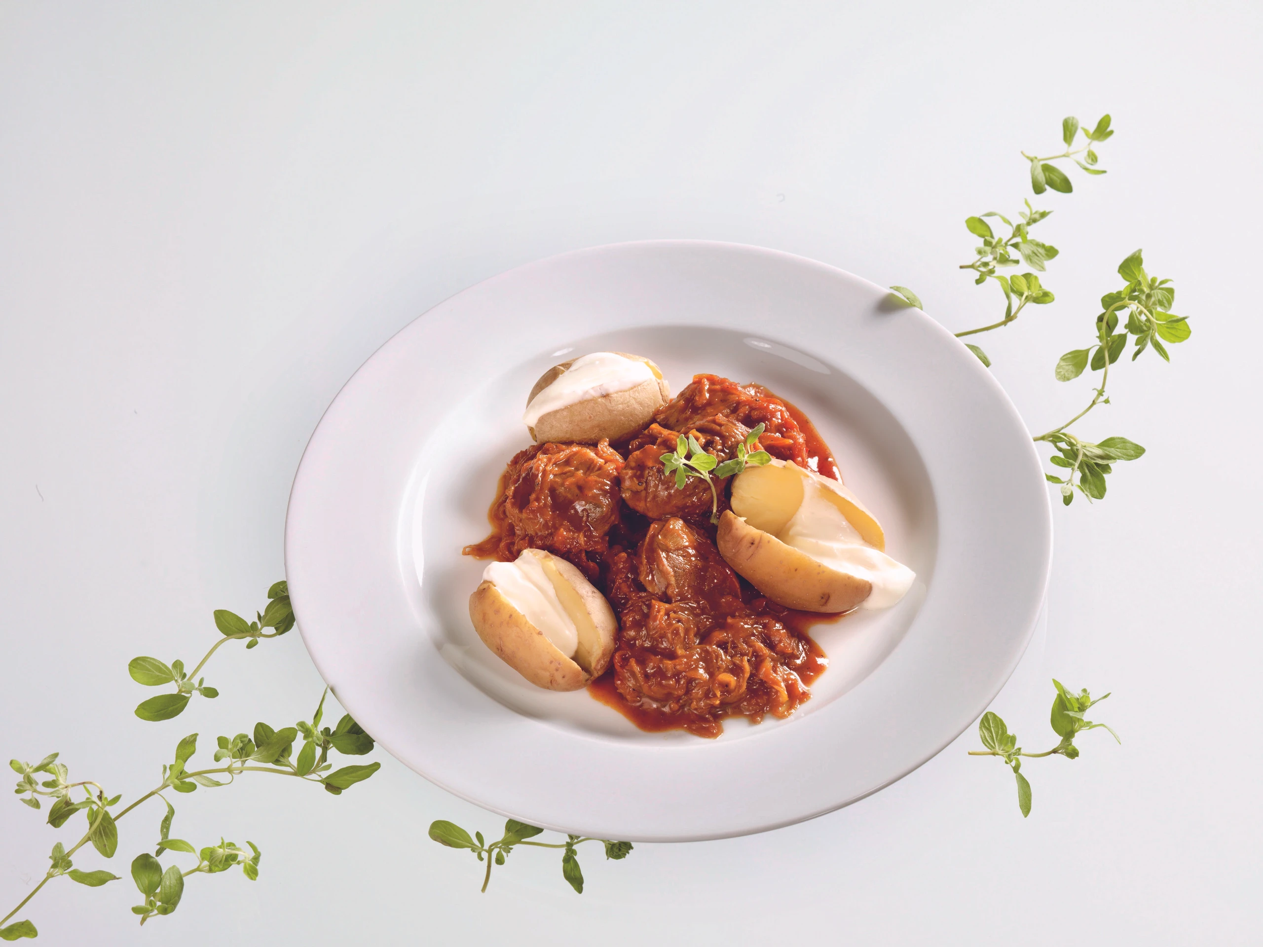 Lamm-Krautfleisch mit Ofenerdäpfeln