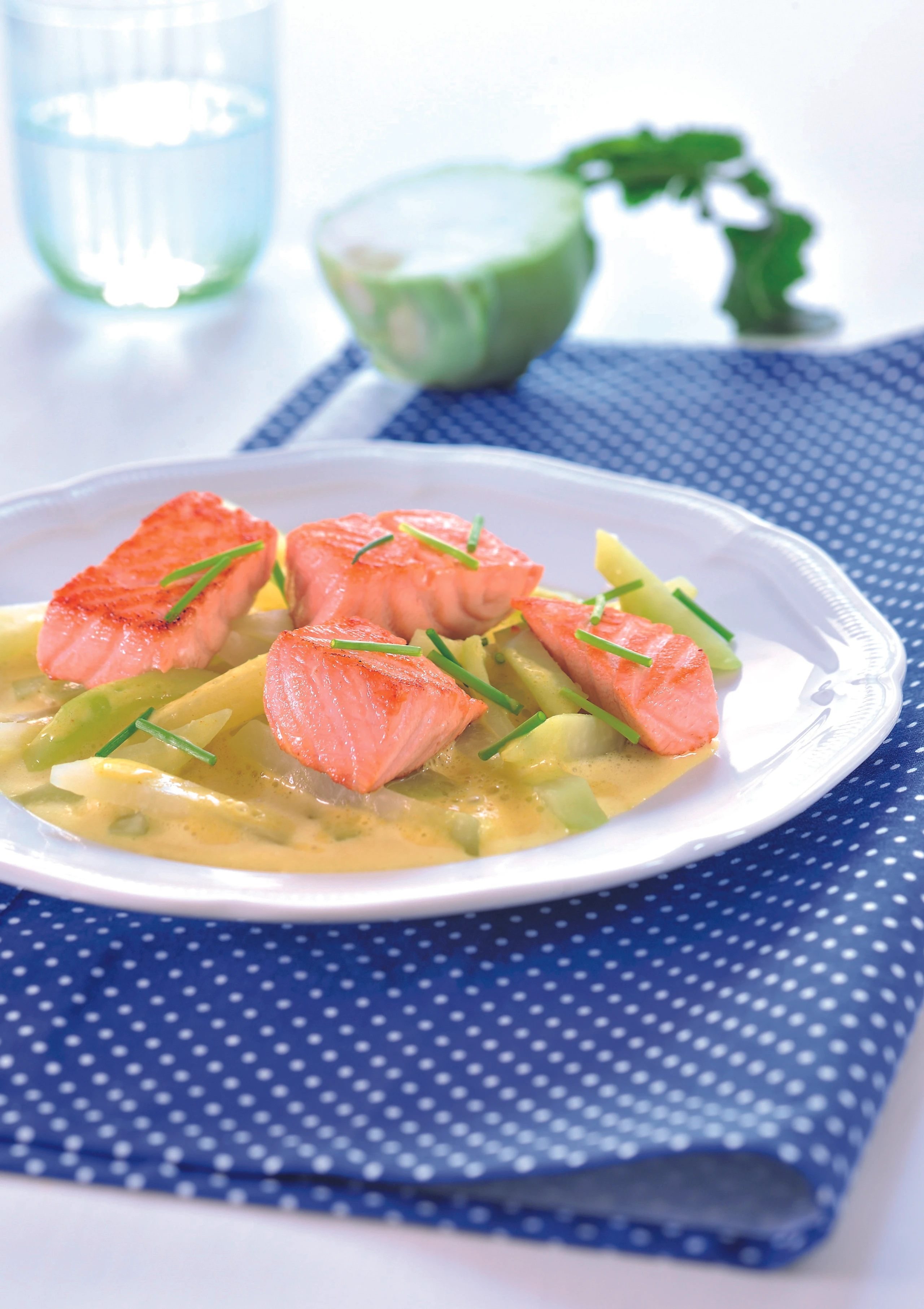 Kohlrabi-Ragout mit Lachs