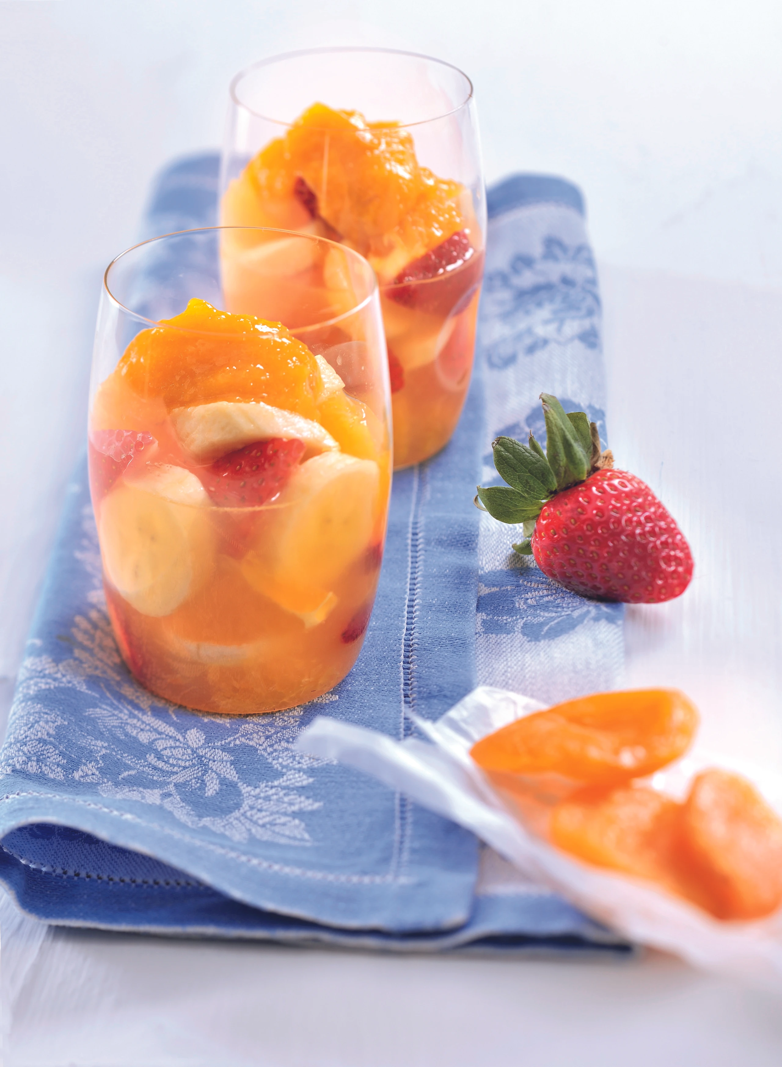 Fruchtsalat mit Marillencreme