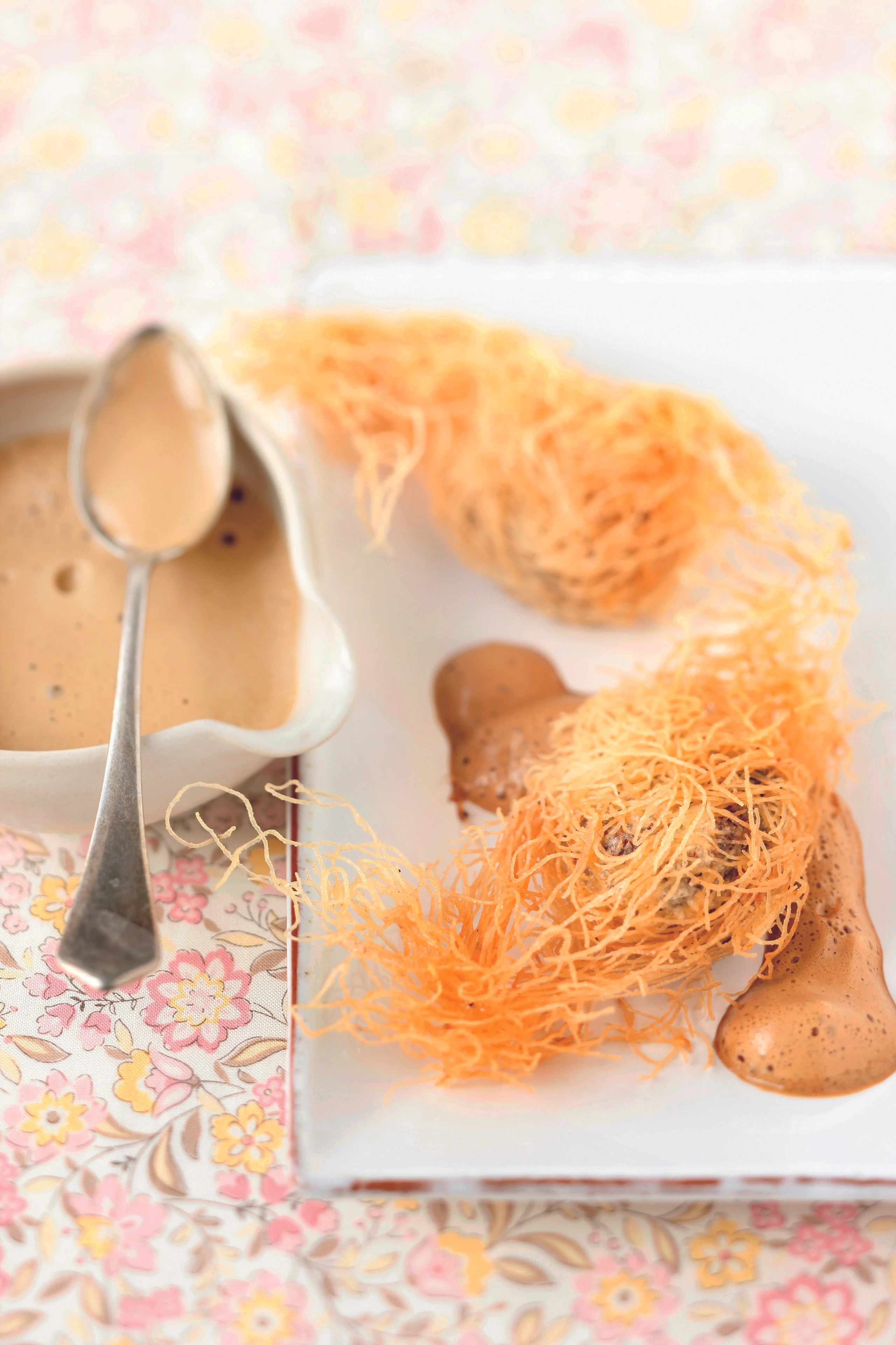 Nusskonfekt mit Mokkaschaum