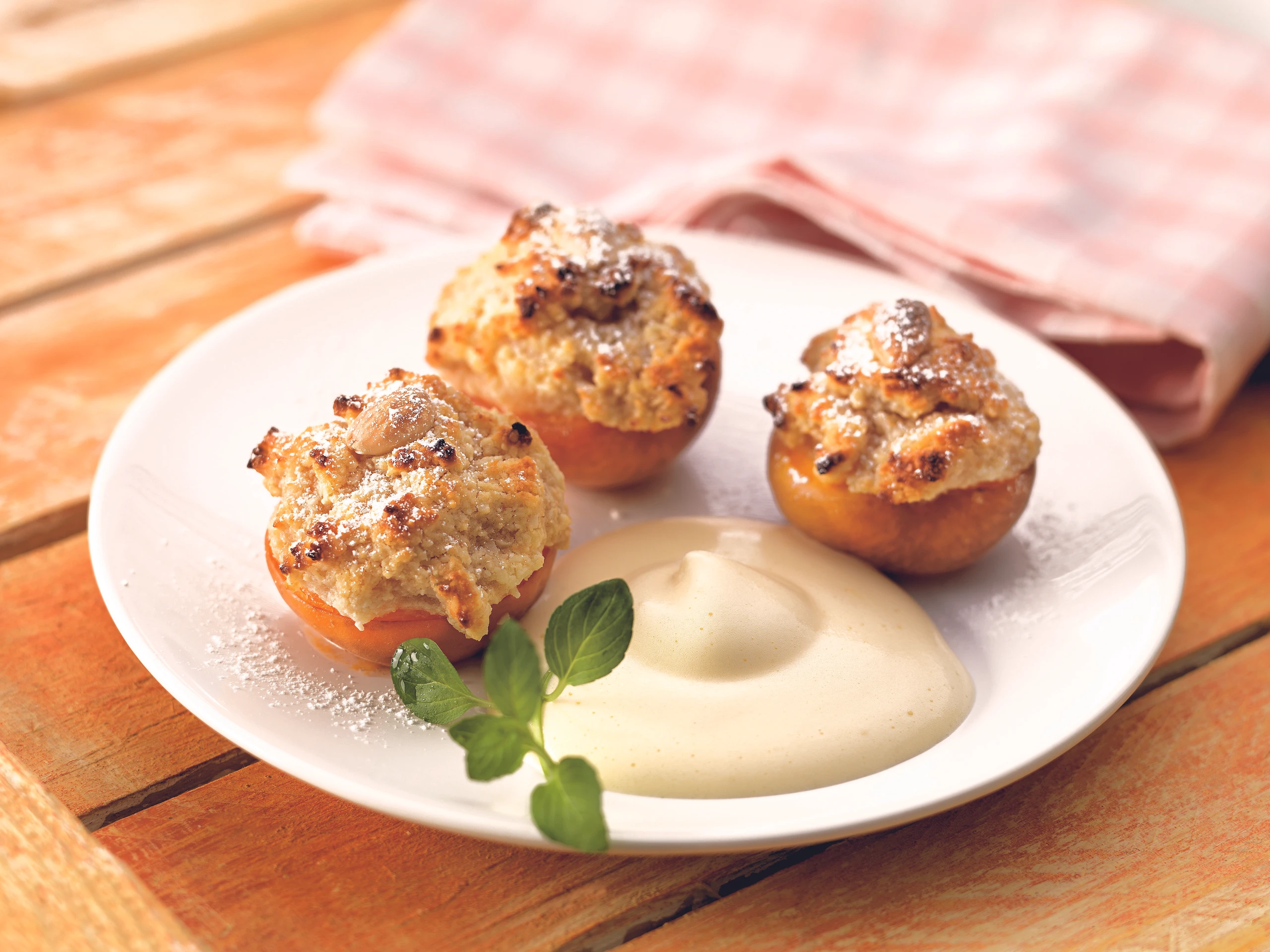 Überbackene Marillen mit Mandelfülle