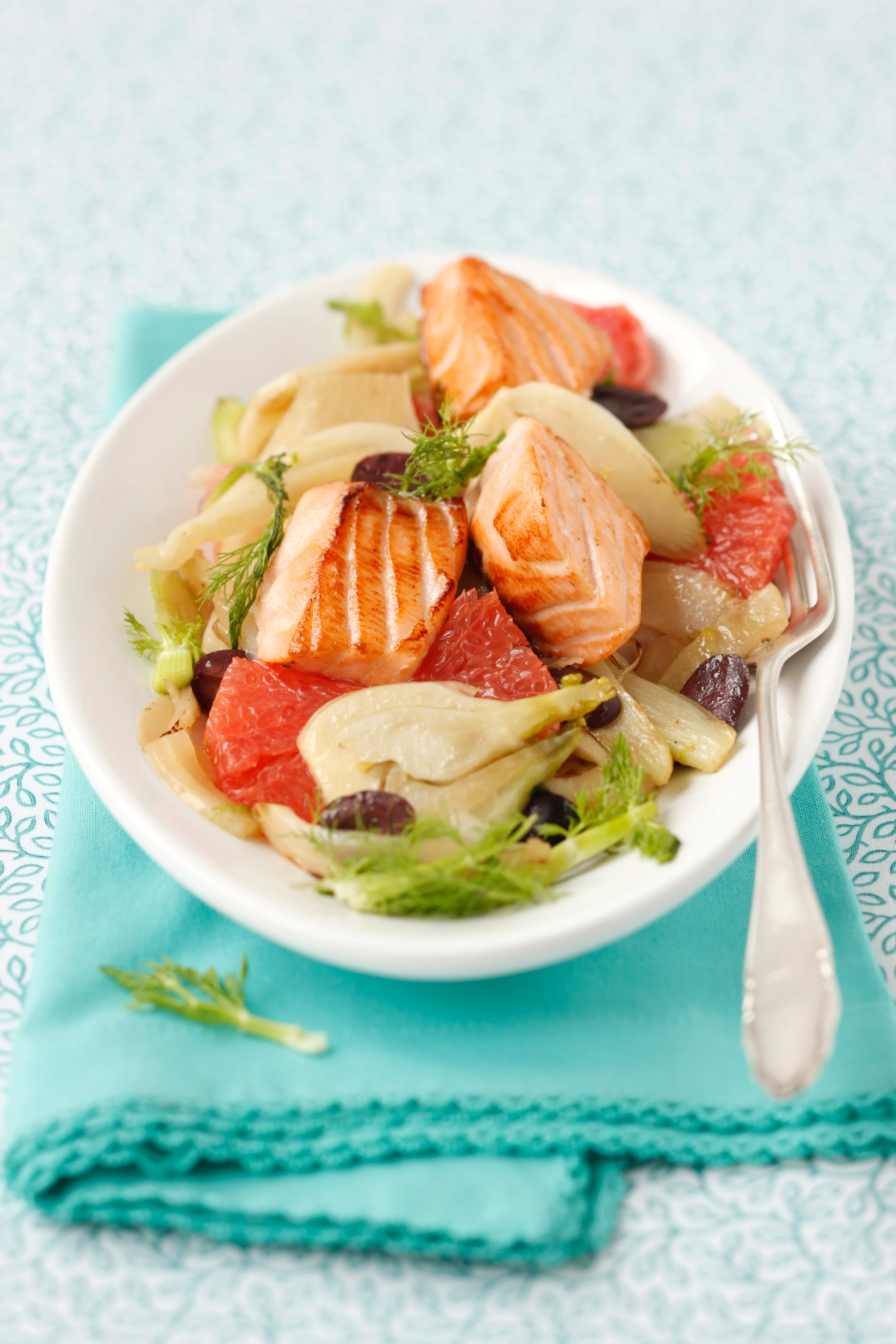 Lachs auf Fenchel und Grapefruits