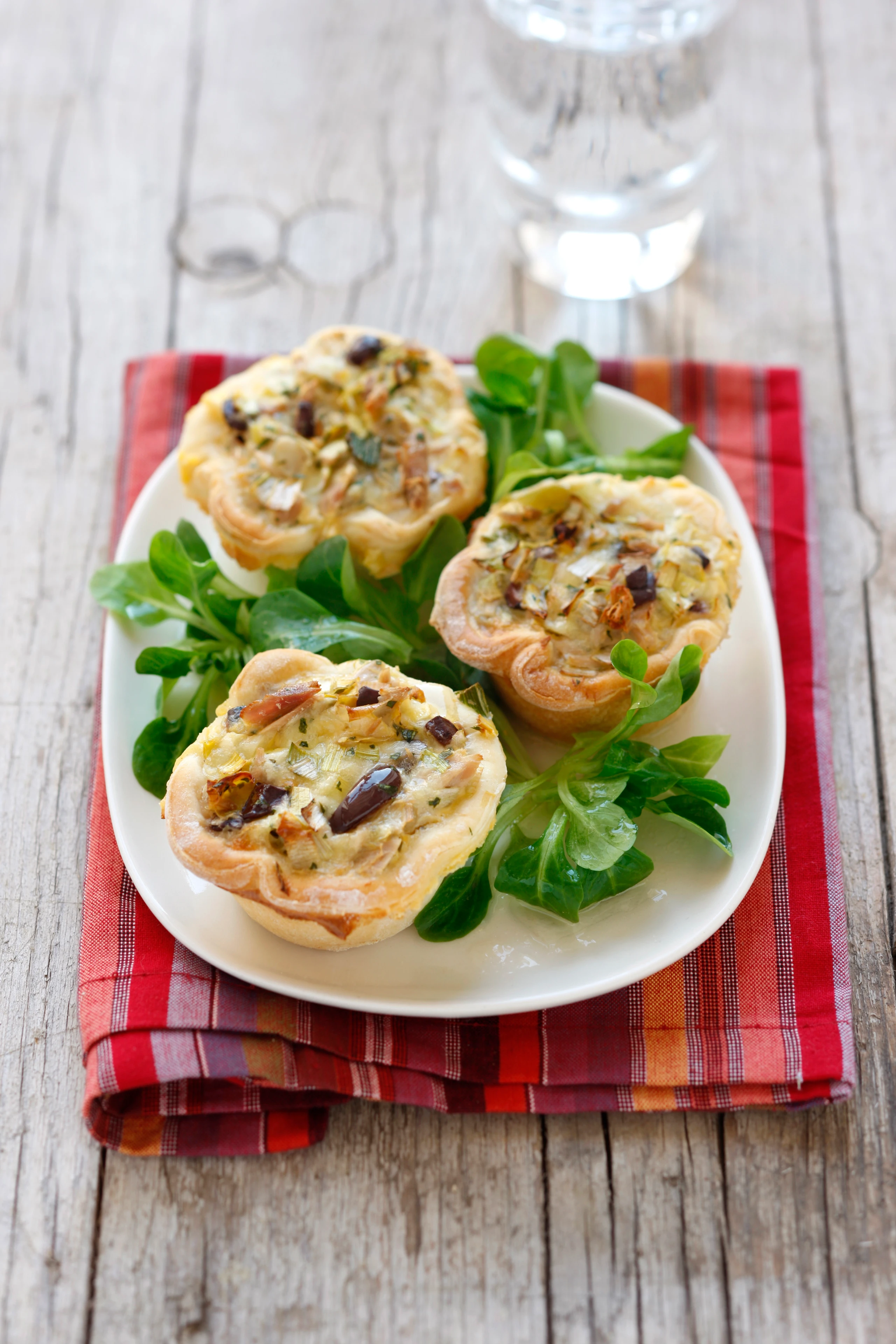 Pizzatörtchen mit Thunfisch