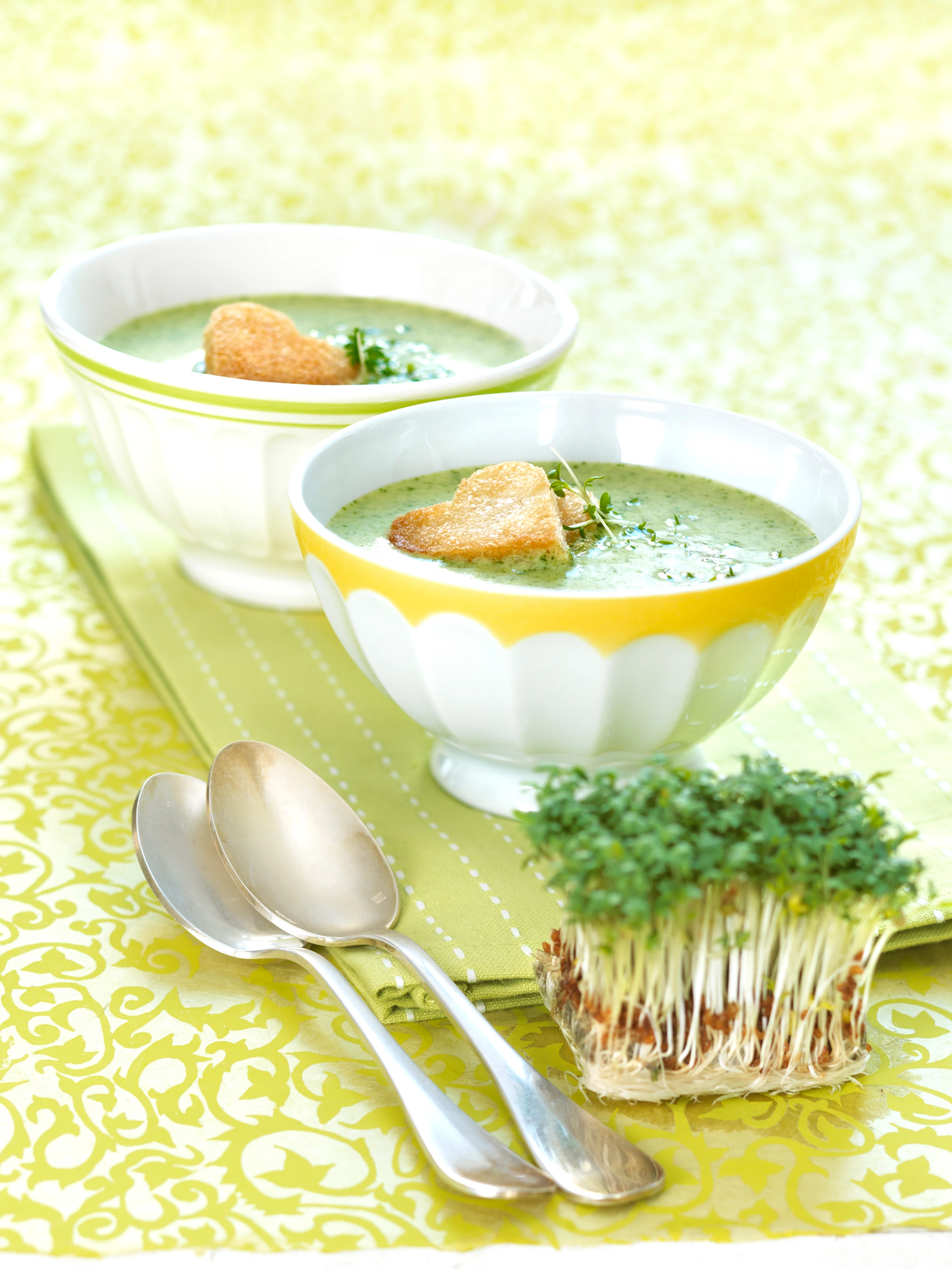 Kressesuppe mit Brotherzen