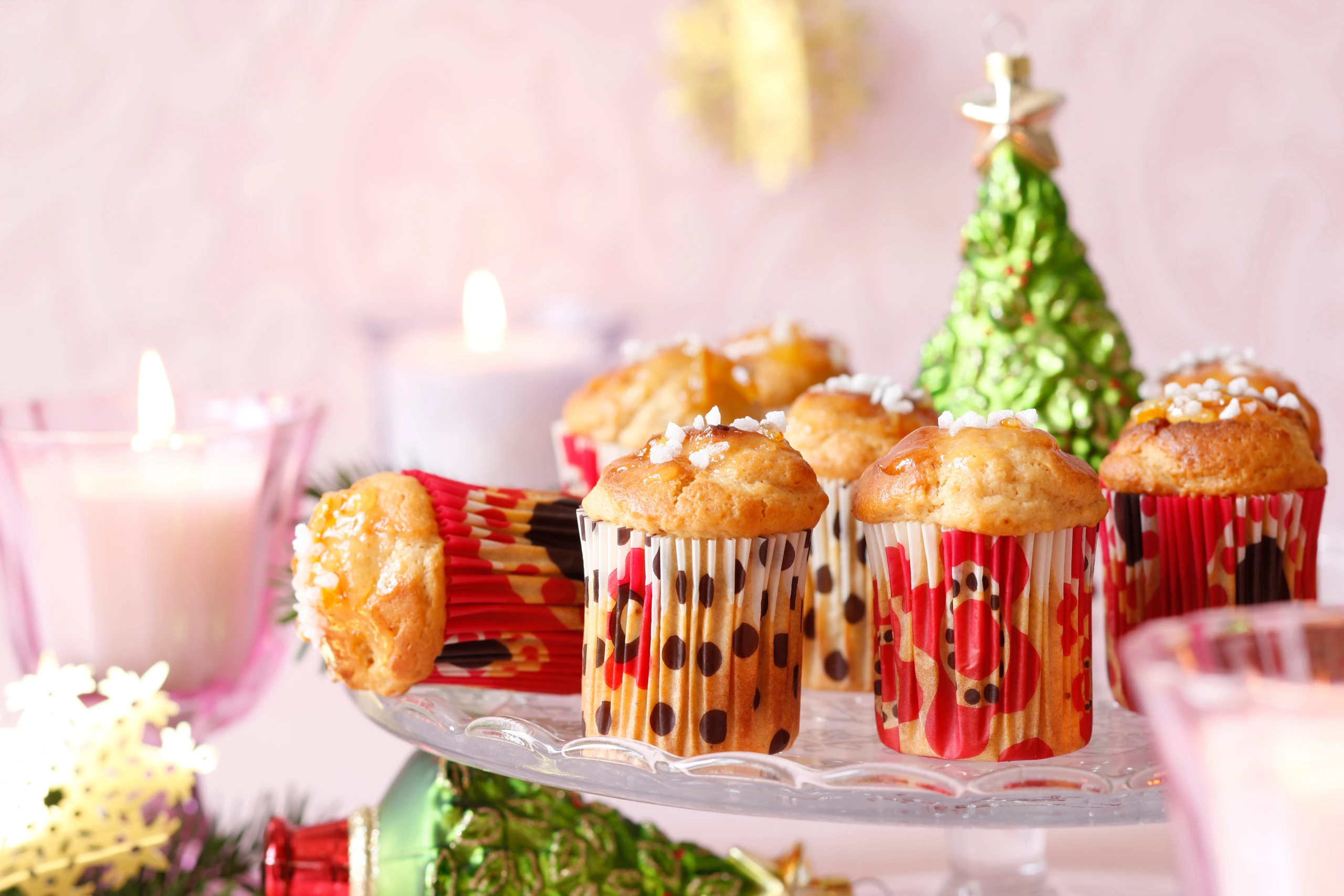 Zimtmuffins mit Orangenmarmelade