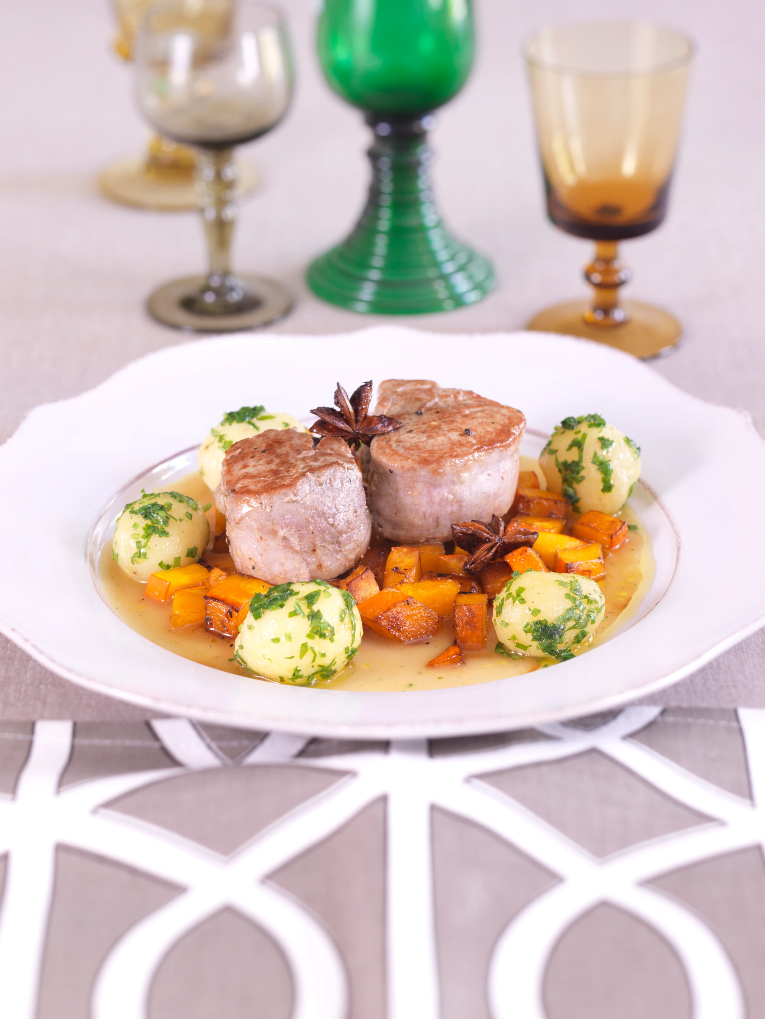 Kalbsmedaillons mit Kürbisgemüse