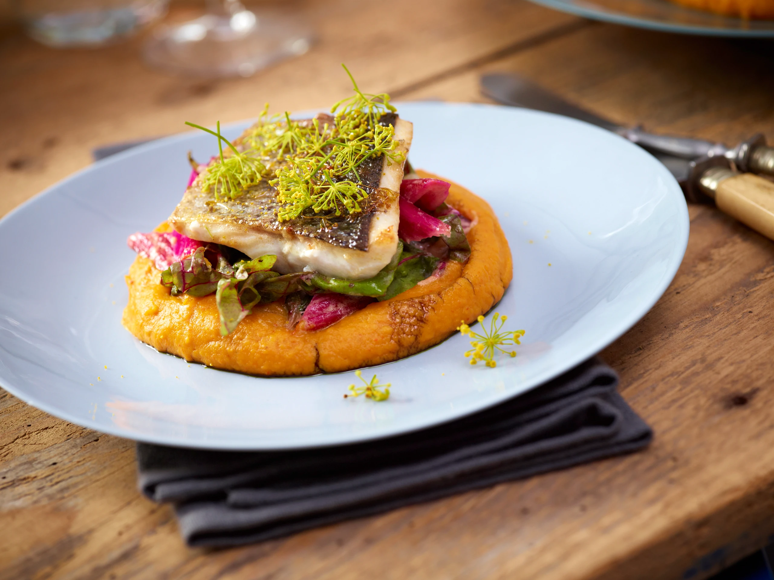 Forellenfilet mit Kürbispüree und Mangold