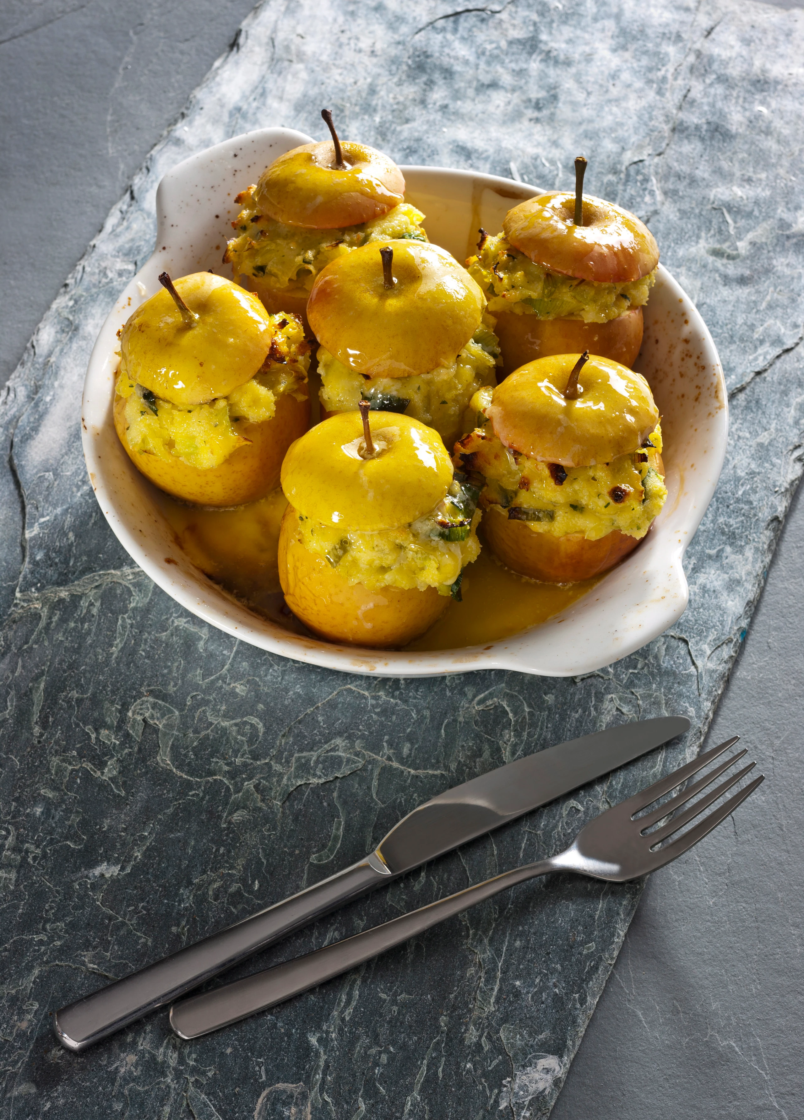 Bratapfel mit Schinken-Lauchfülle
