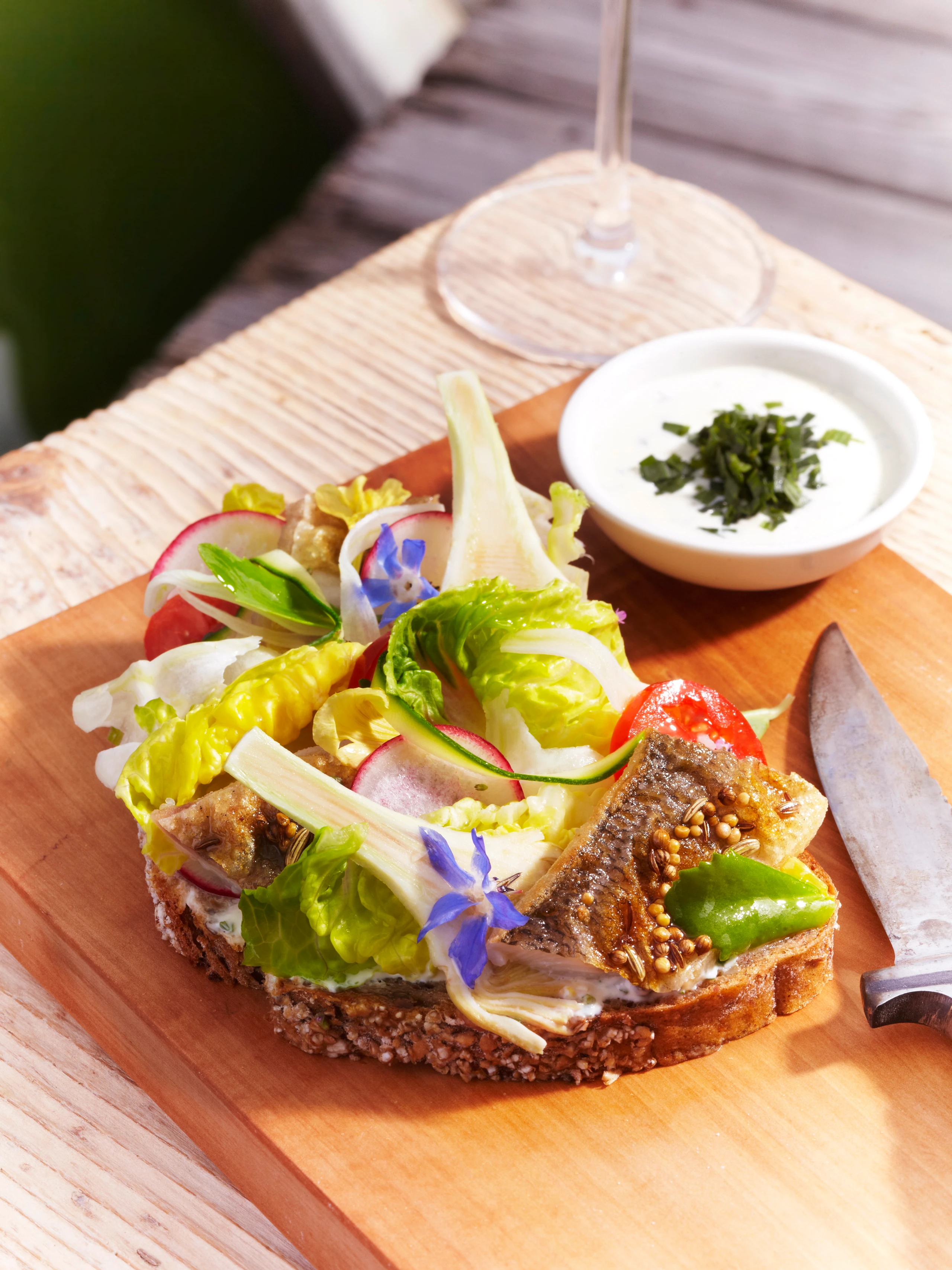 Fischbrot mit Gemüse