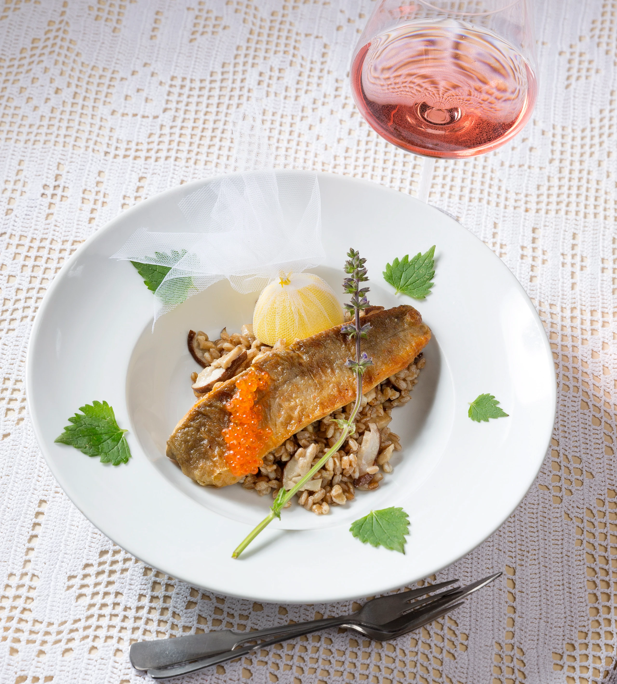 Saibling mit Steinpilz-Emmerrisotto