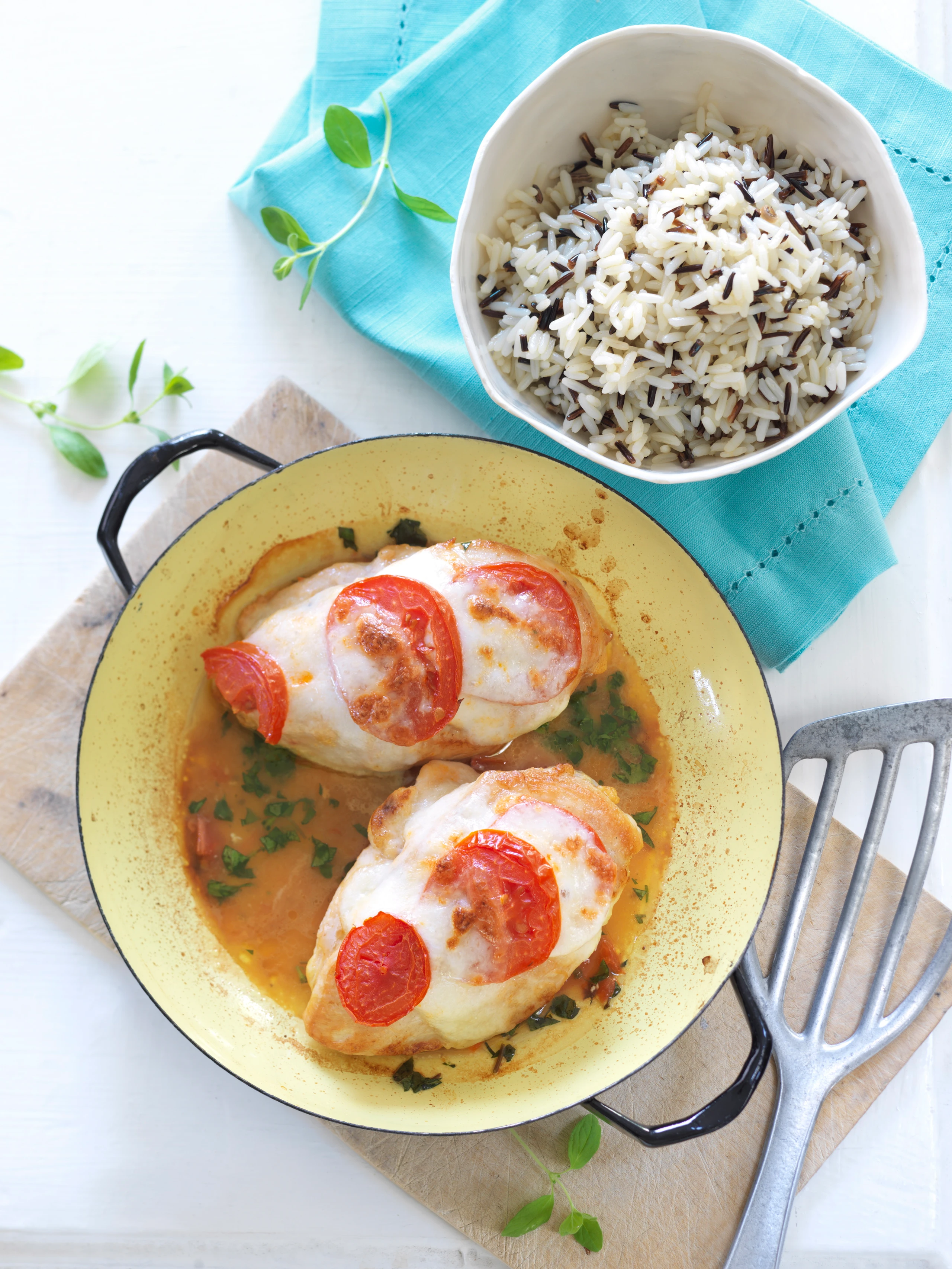Überbackenes Hühnerfilet mit Mozzarella