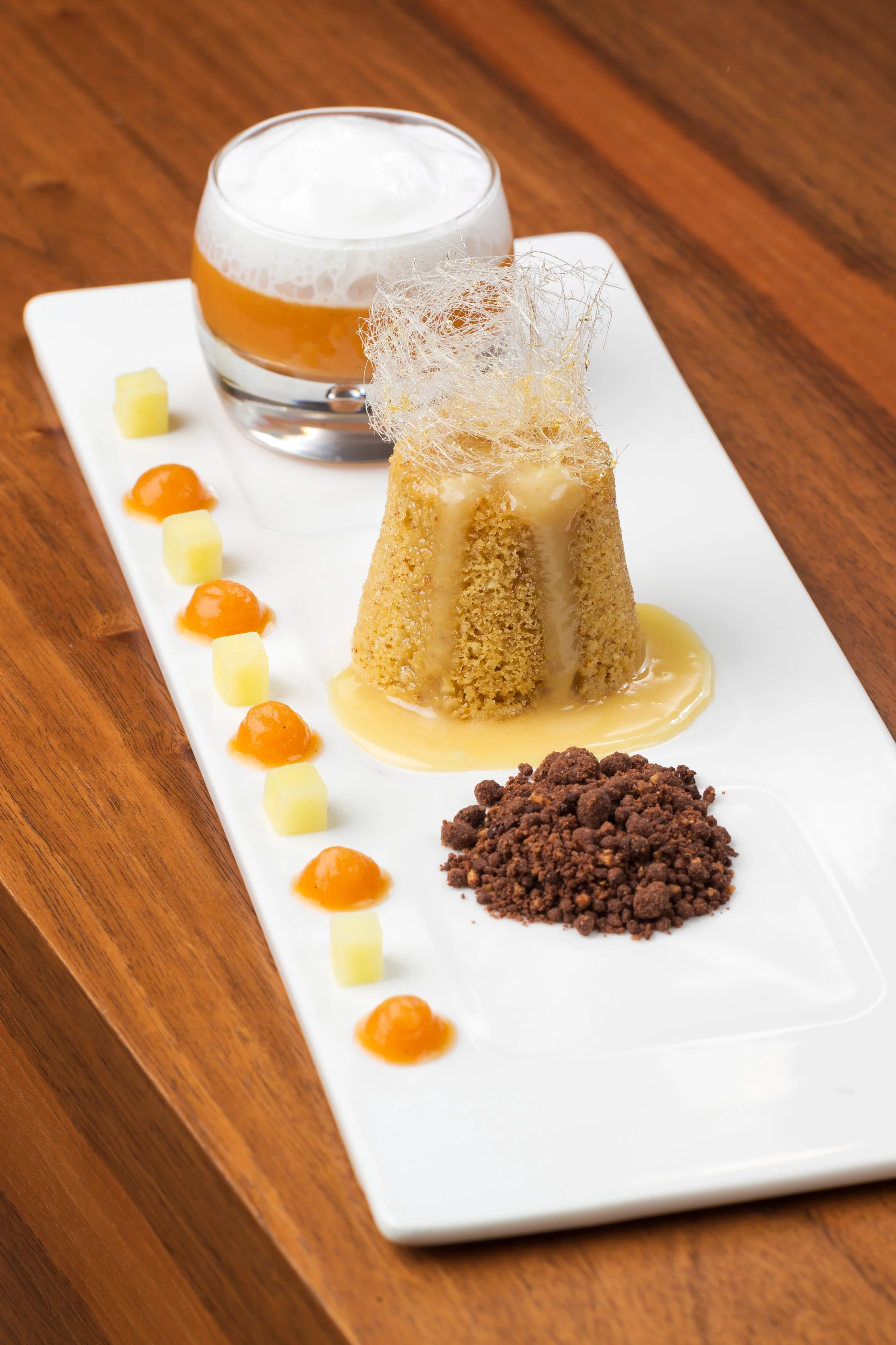 Weiße Schokoaufläufe mit Apfelmousse