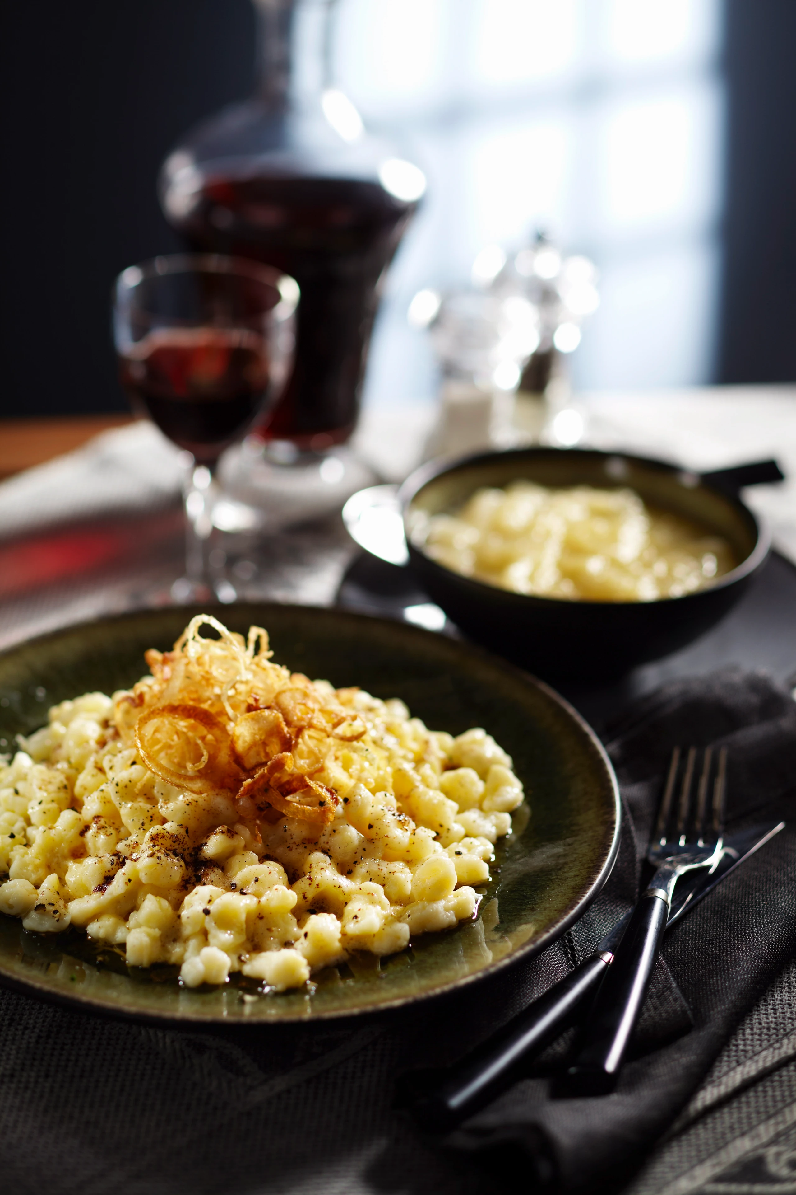 Käsespätzle mit Apfelmus
