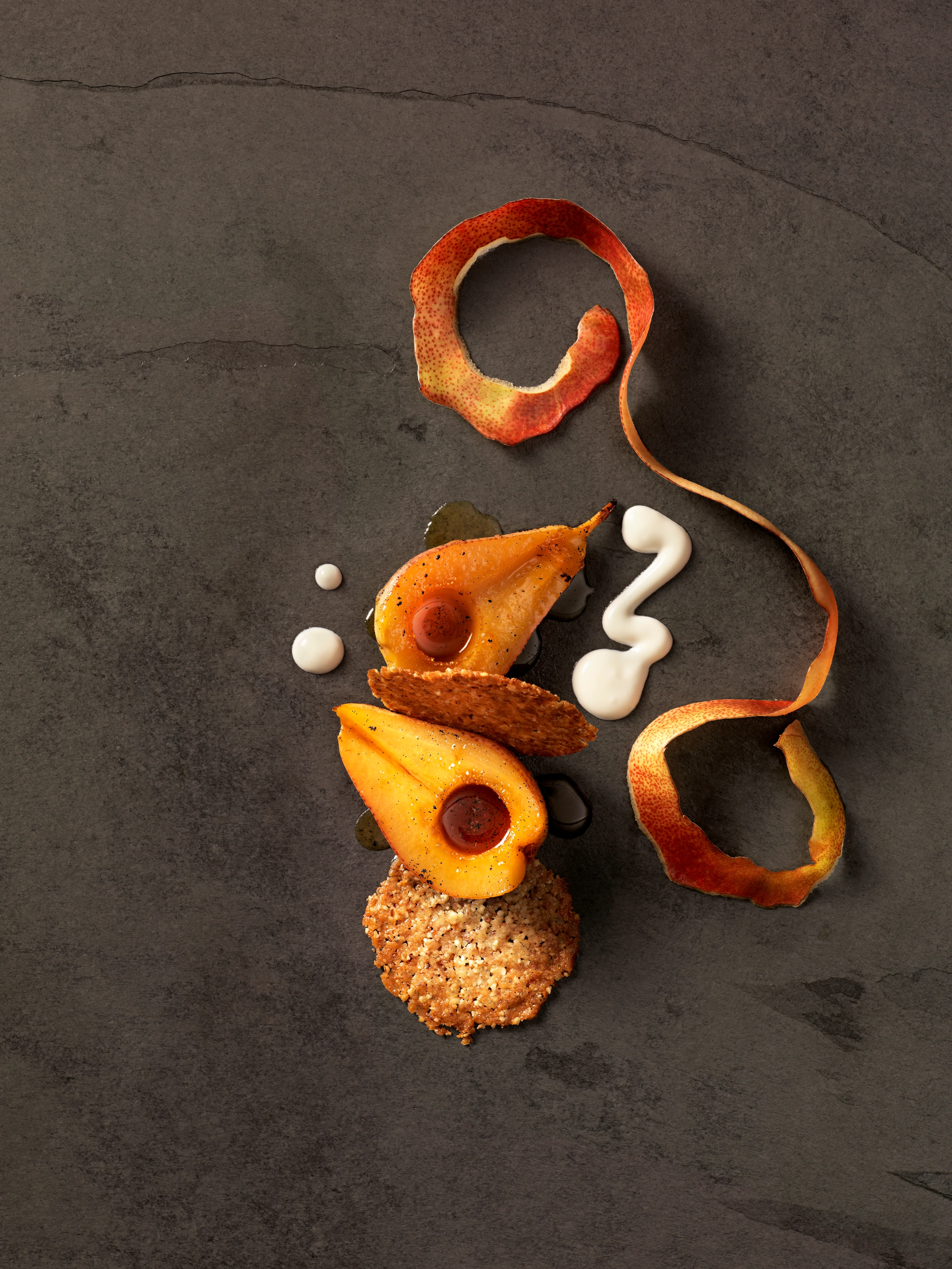 Karamellisierte Birnen mit Mandelcrackern