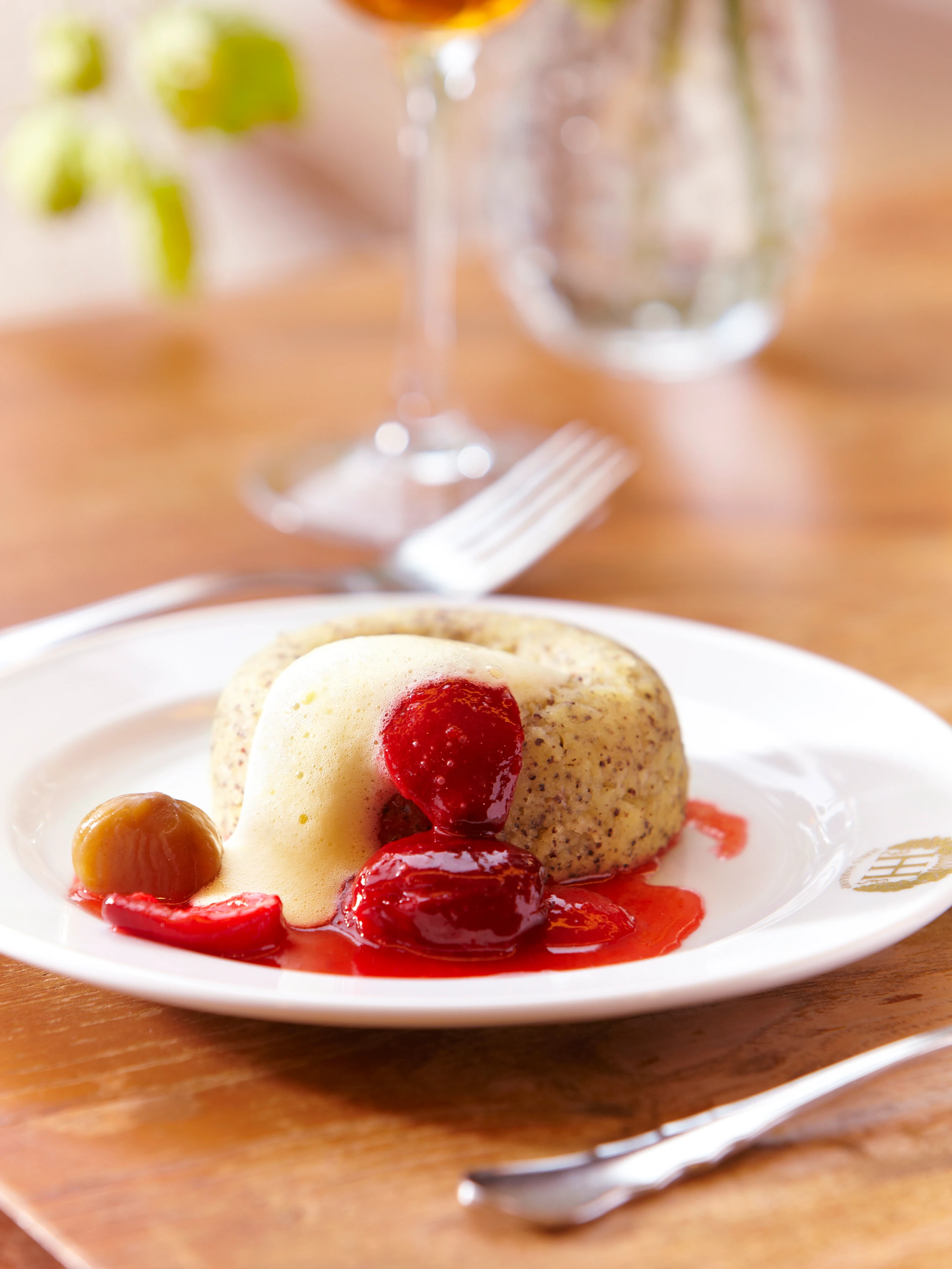 Mohnsavarin mit Sabayon