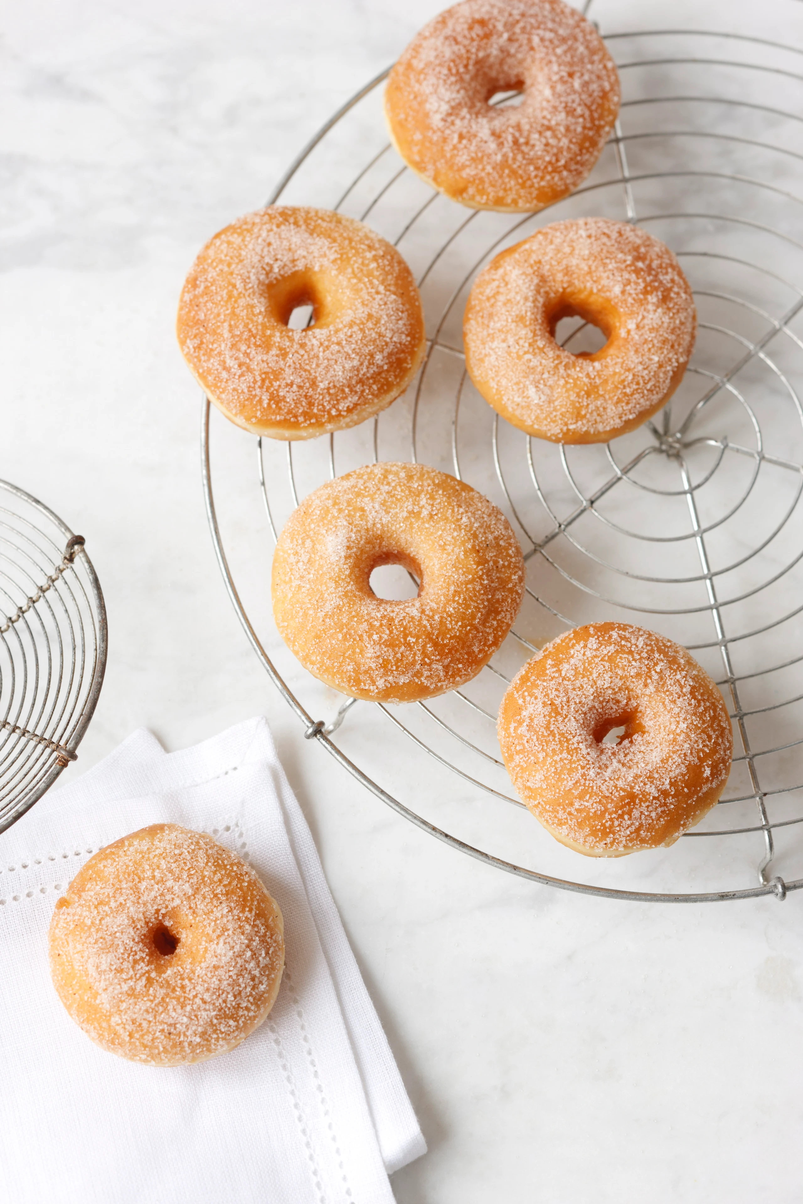 Donuts mit Zimtzucker