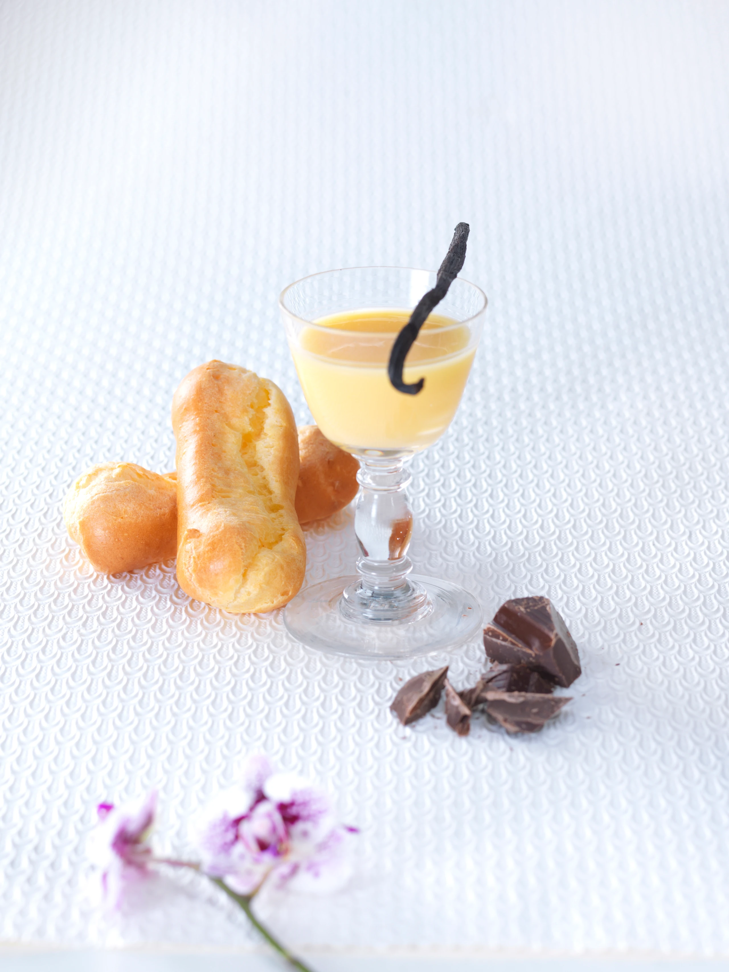 Eclairs mit Eierlikörcreme