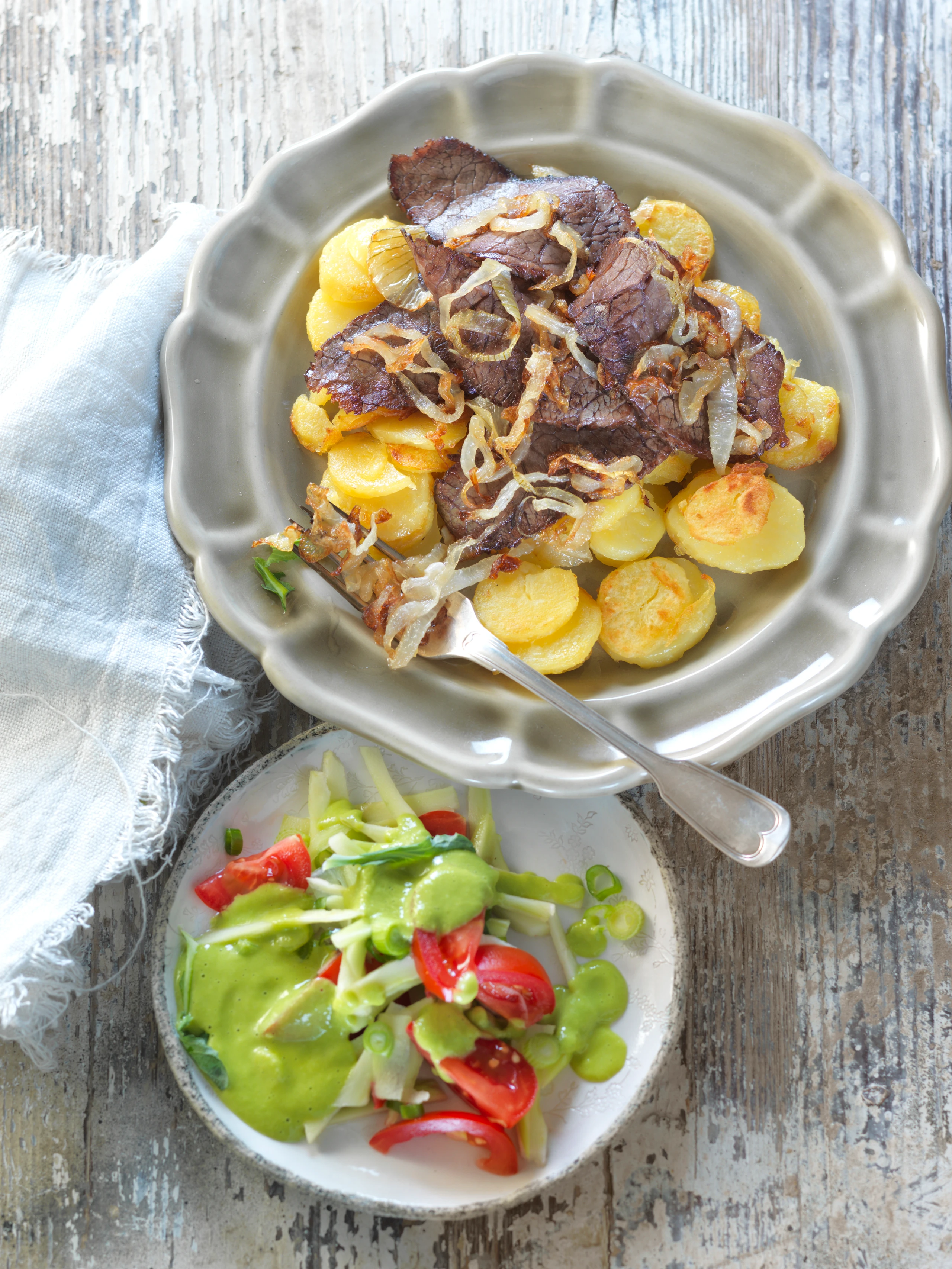 Brokkolistängel-Salat