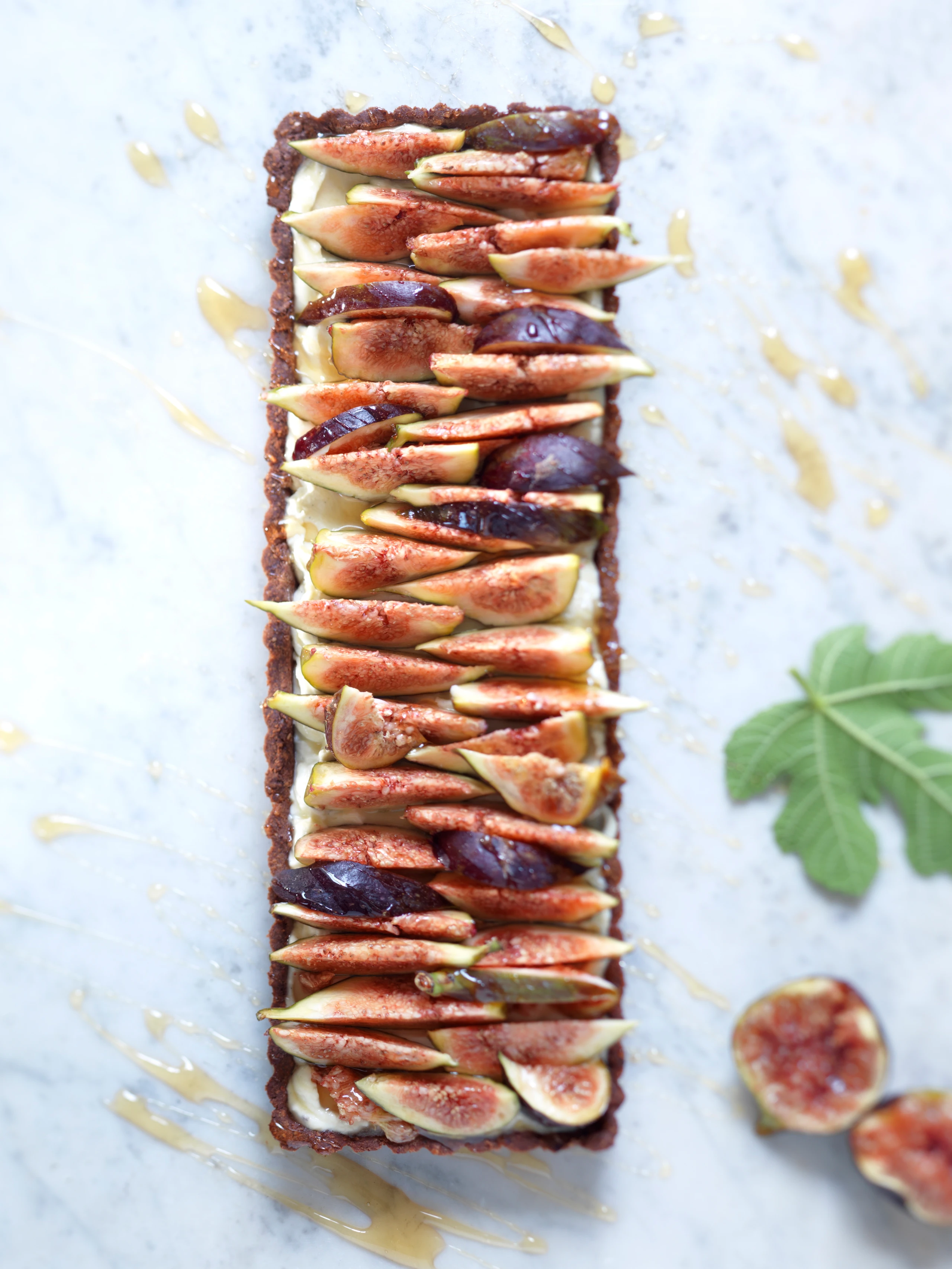 Haselnuss-Tarte mit Feigen