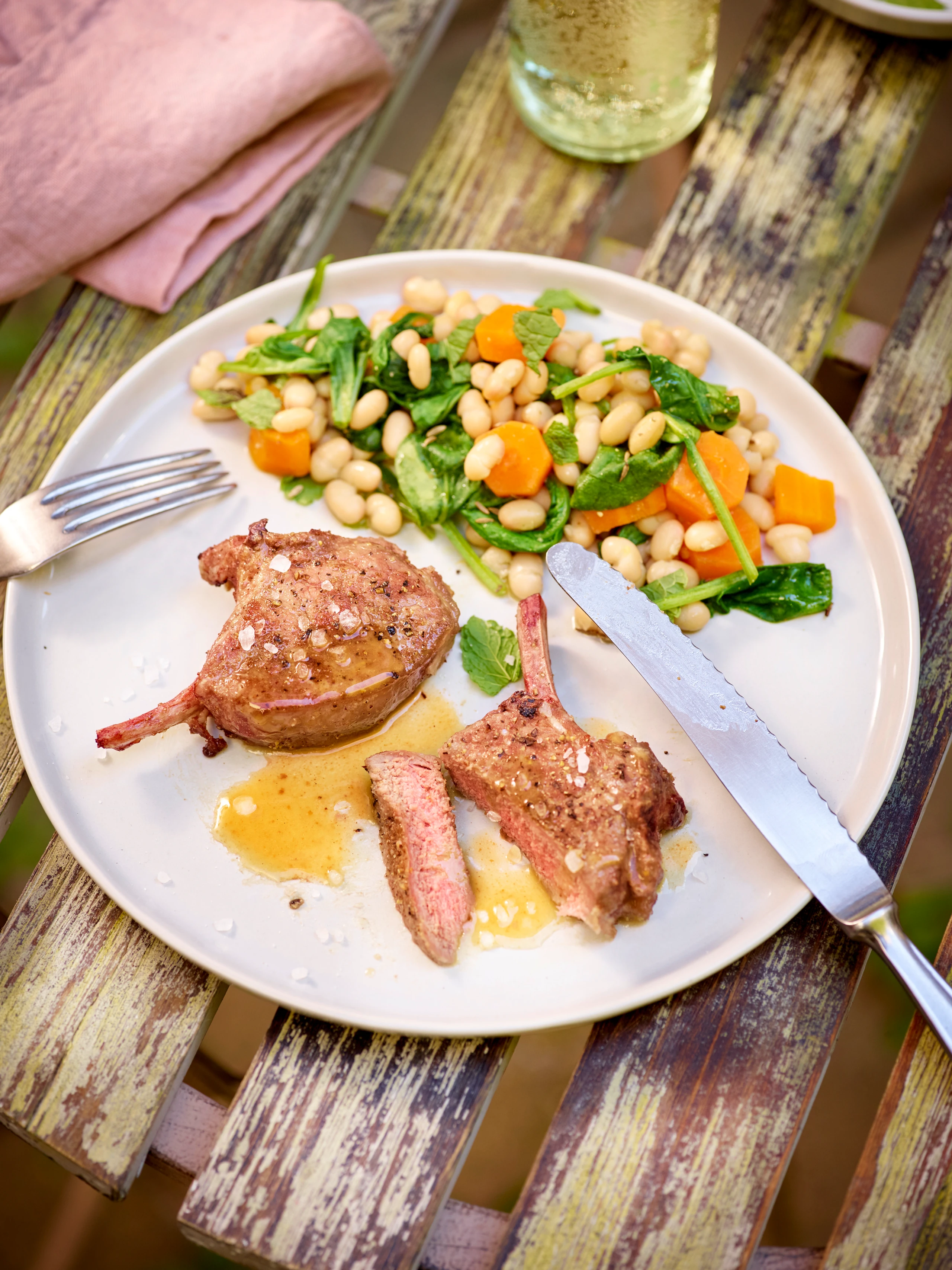 Lammkoteletts mit Karotten-Bohnengemüse