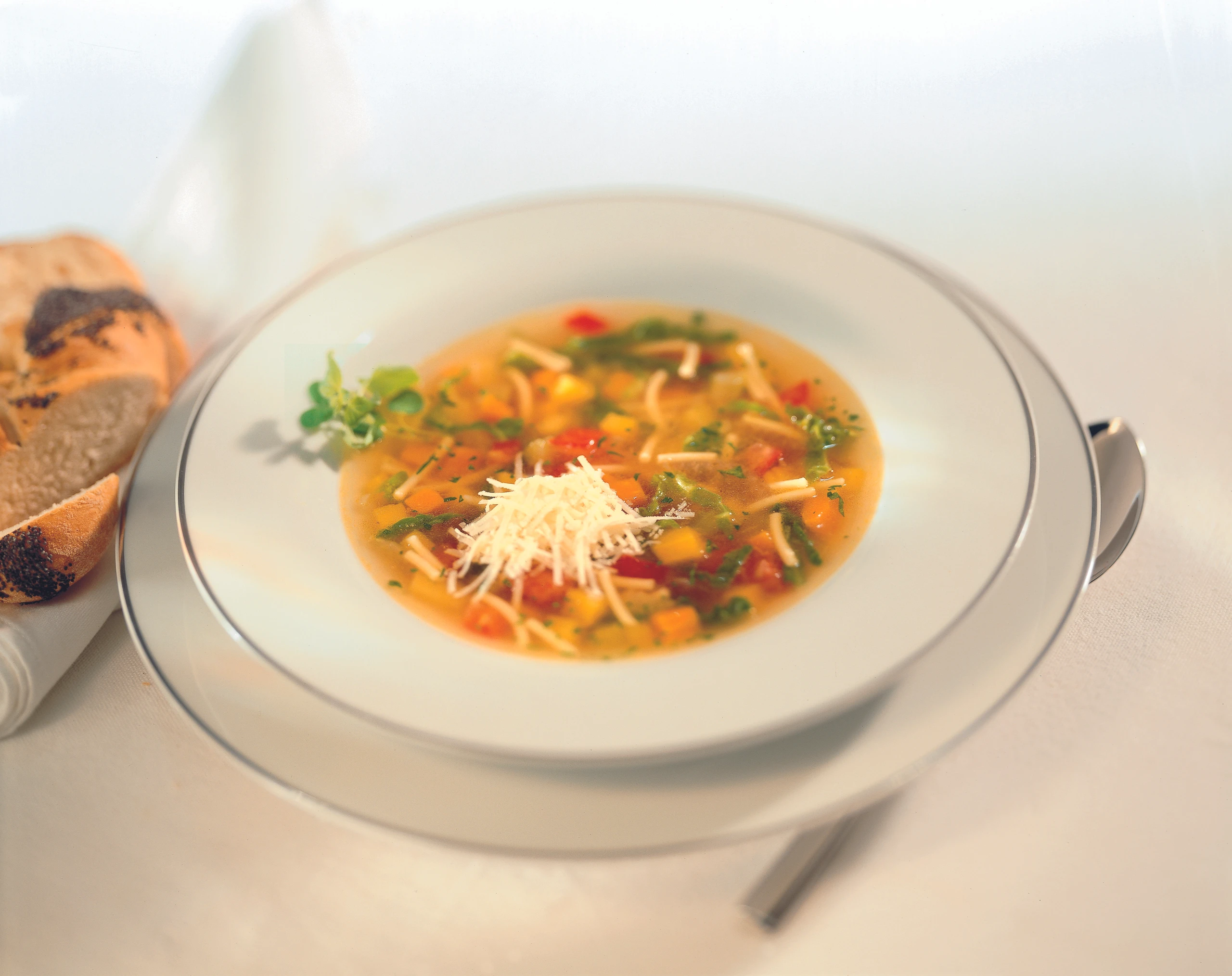 Kohlsuppe mit Speck und Parmesan