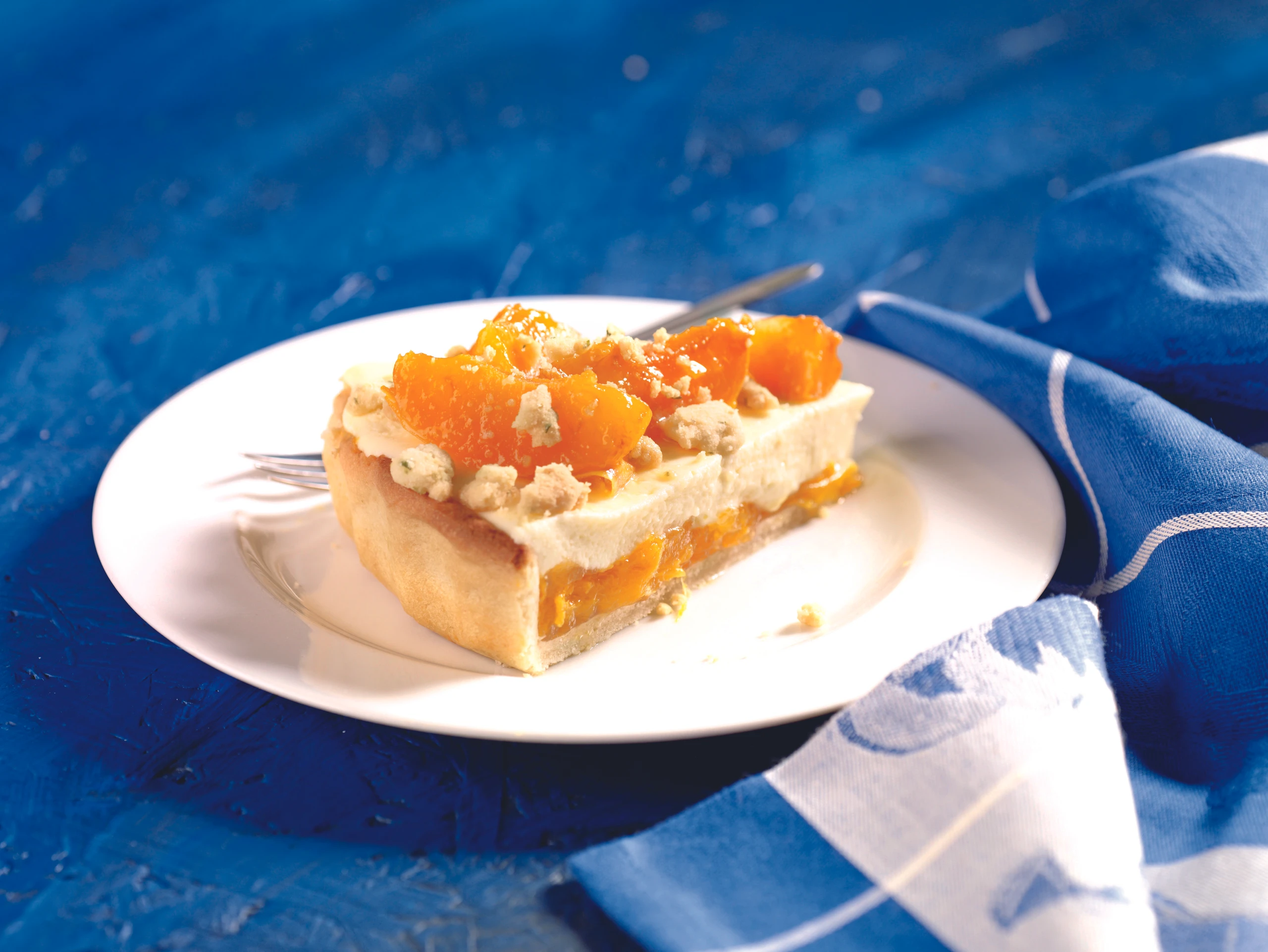 Marillen-Vanilletarte mit Minze-Streusel