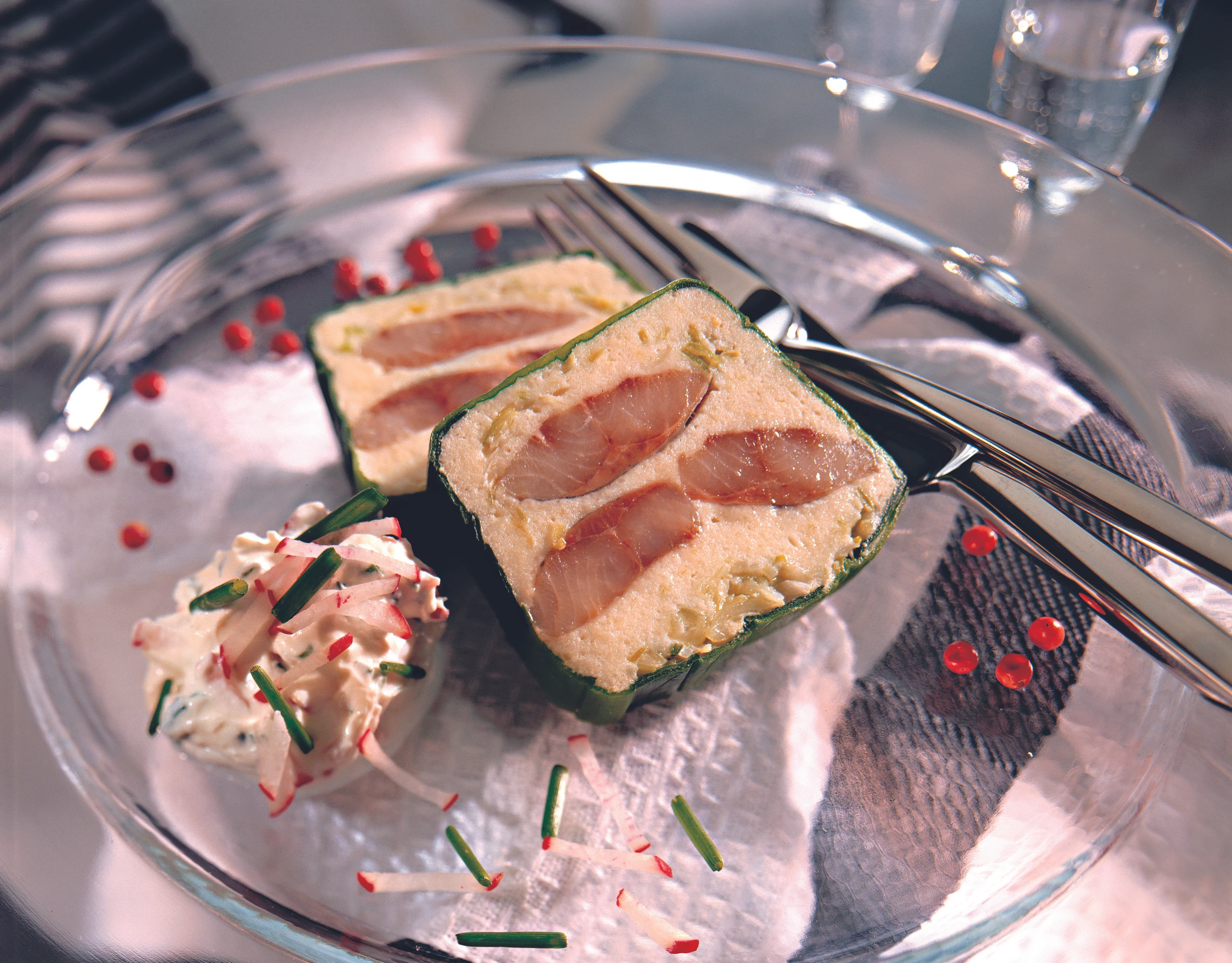Erdäpfel-Matjes-Terrine im Lauchmantel