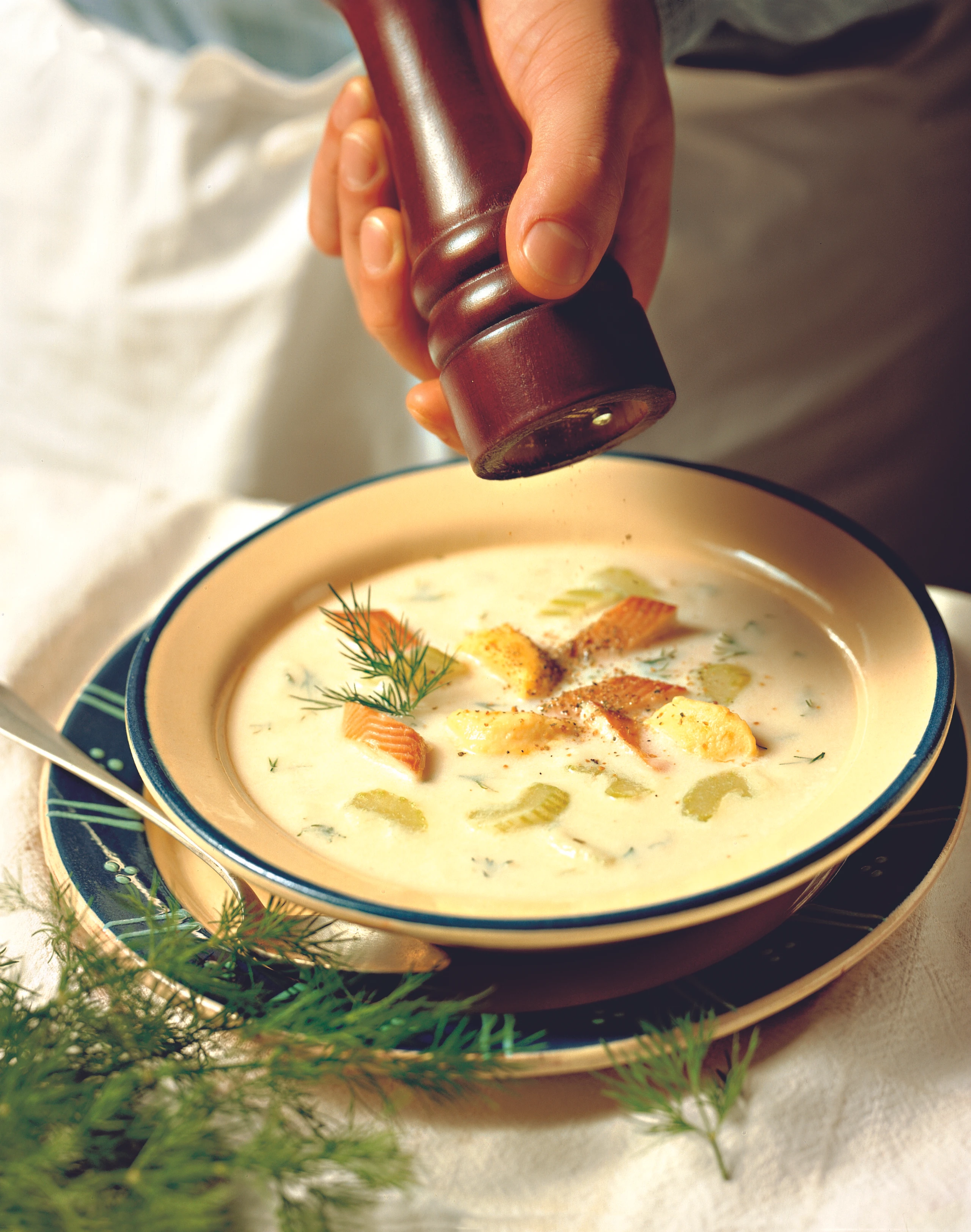 Schwarzwurzelsuppe mit Räucherfisch
