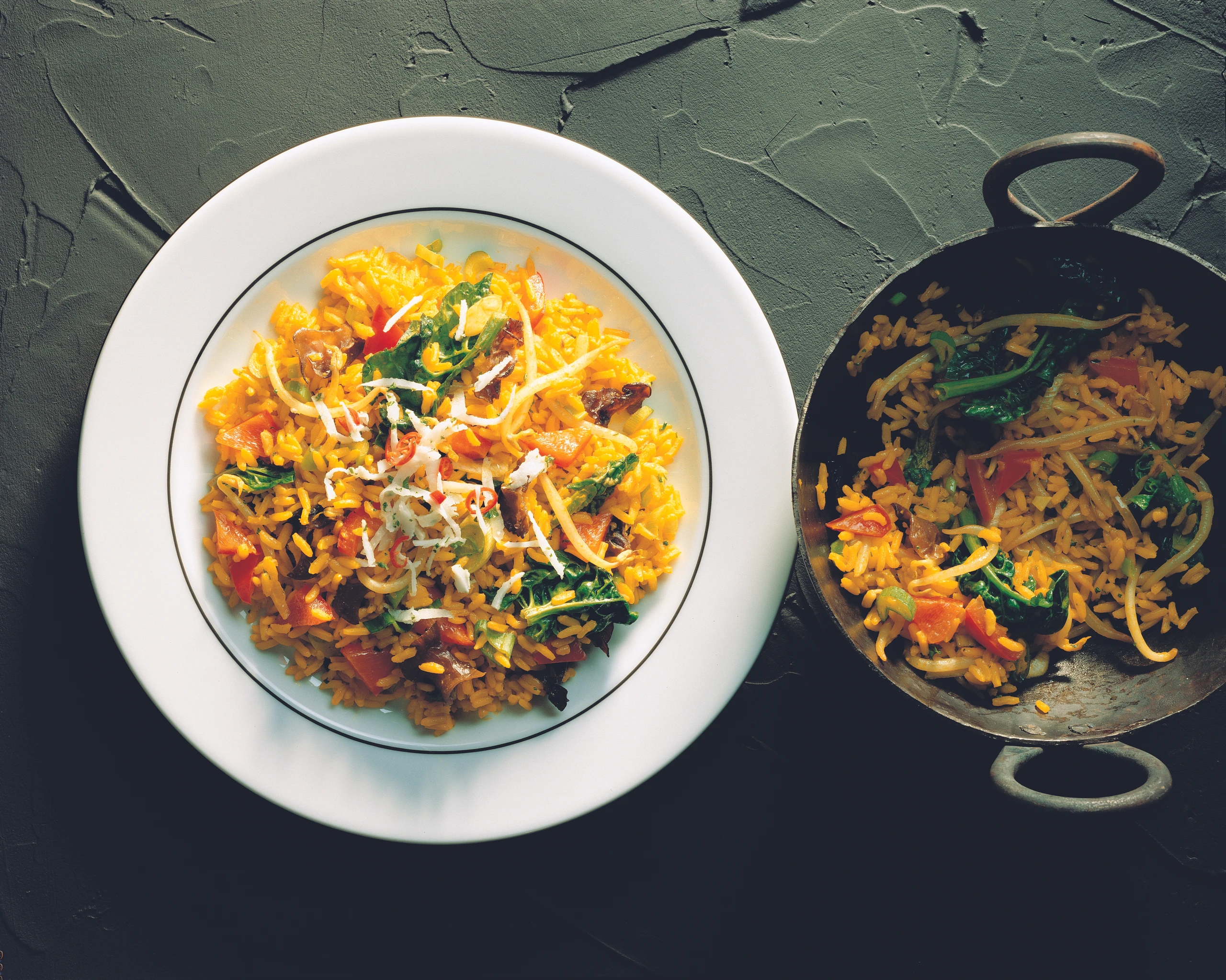 Thailändischer gebratener Reis mit Kokos-Zitronen-Chutney