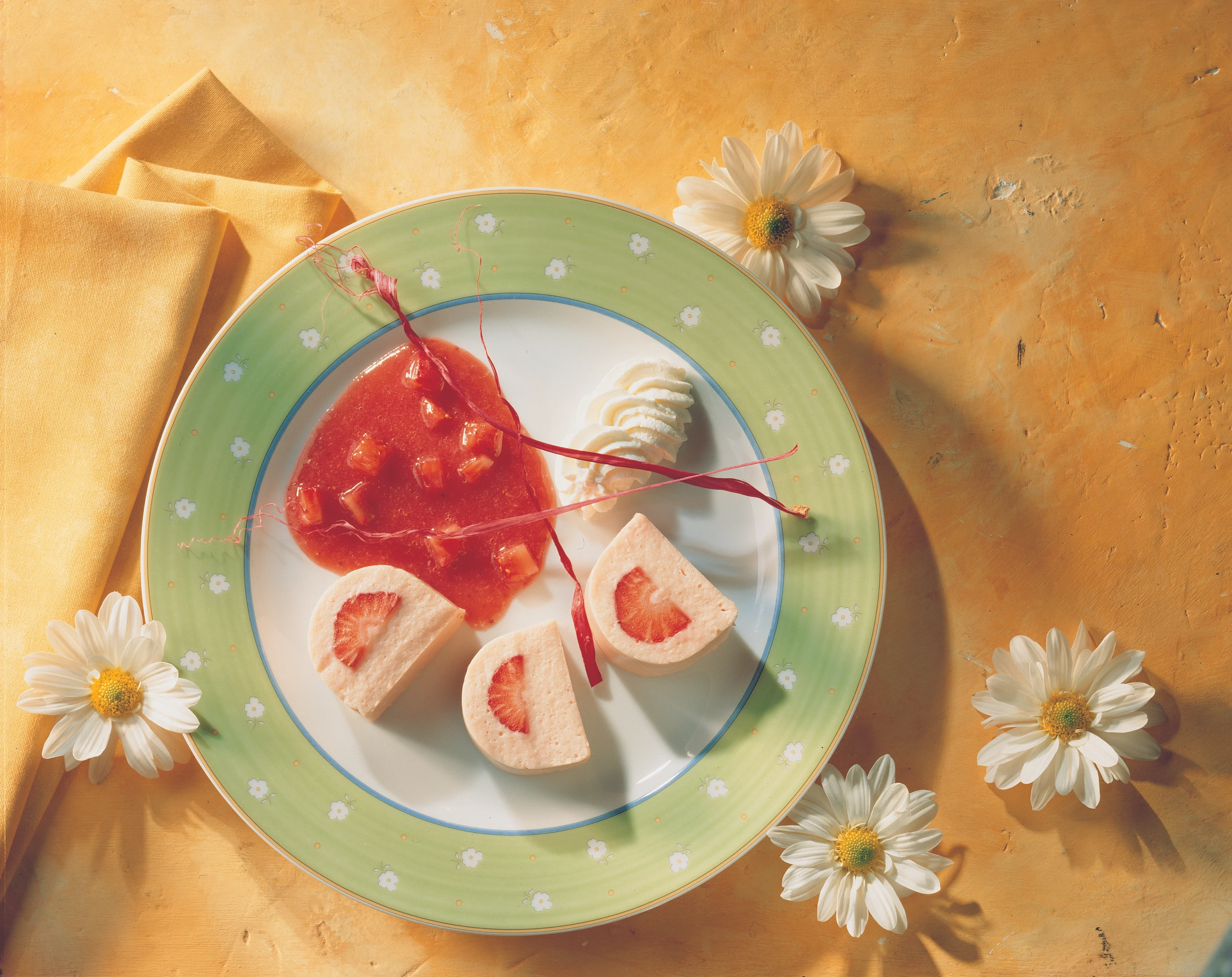 Erdbeer-Rhabarber-Terrine