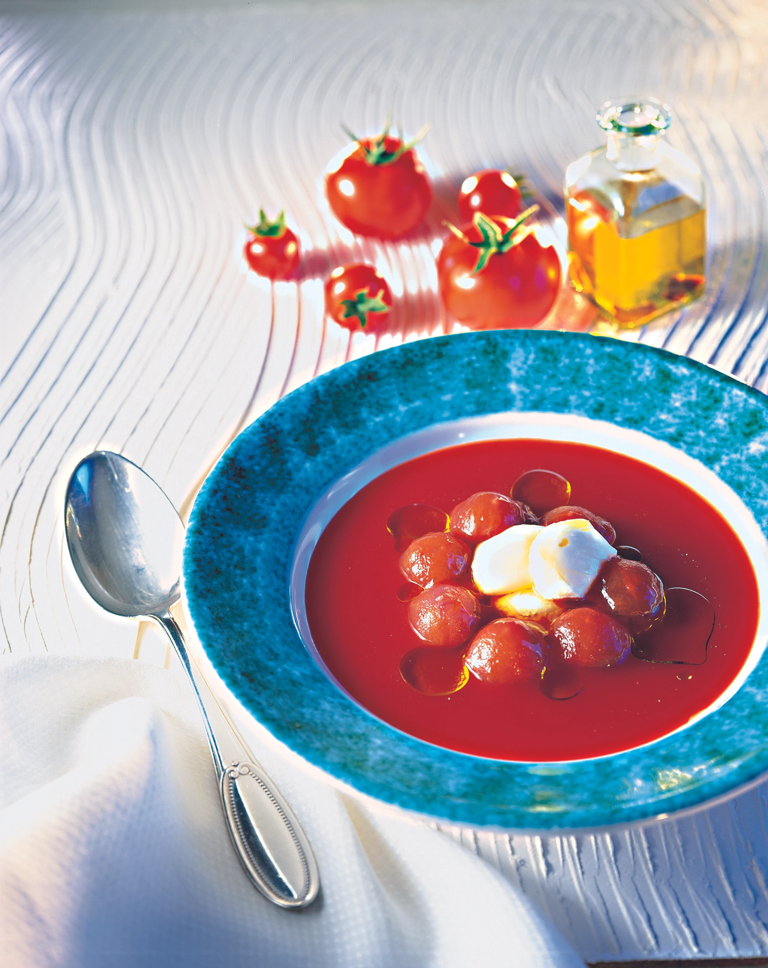 Virgin Mary - Kalte Paradeissuppe mit Mozzarella