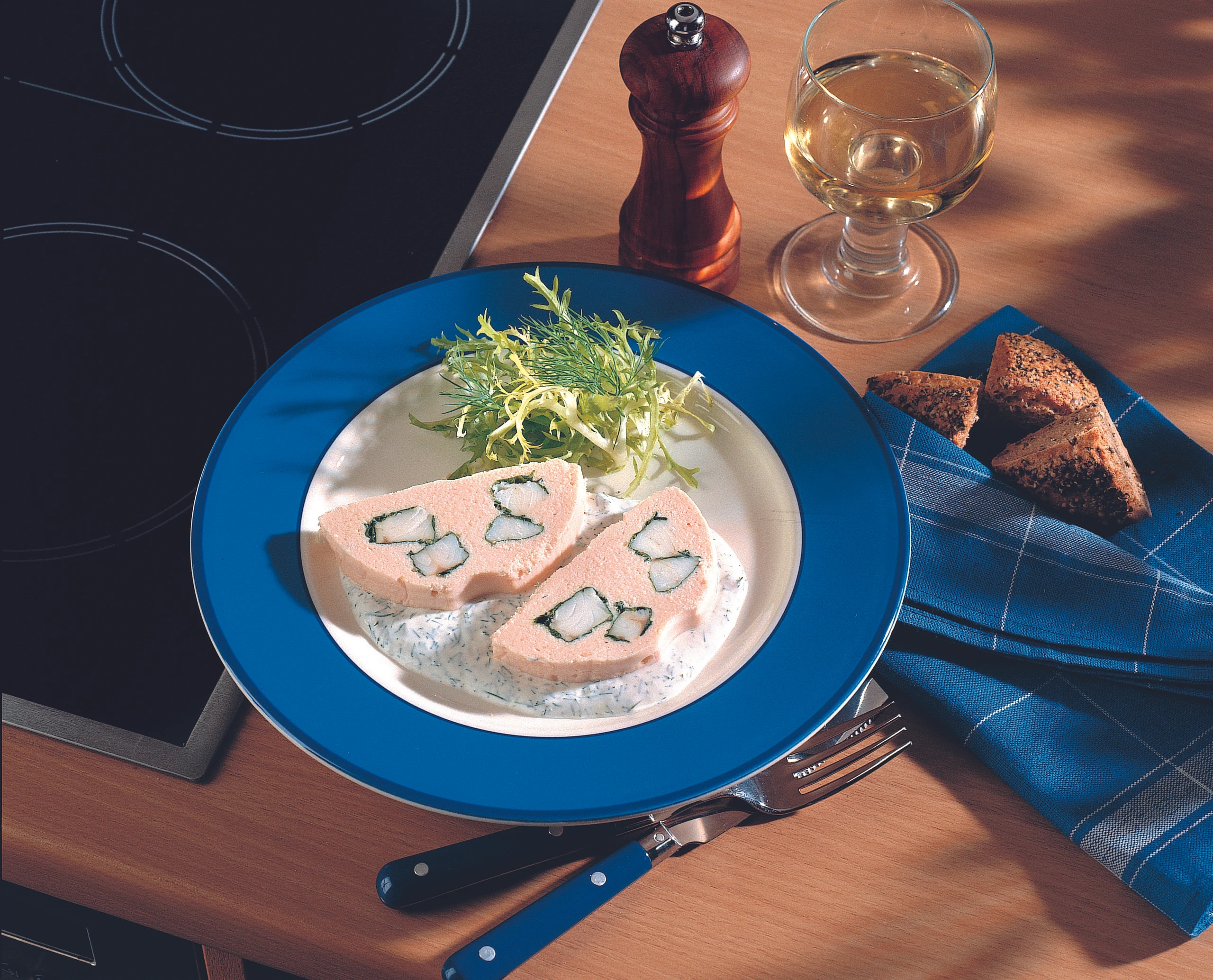 Lachs-Zander-Terrine mit Dillsauce