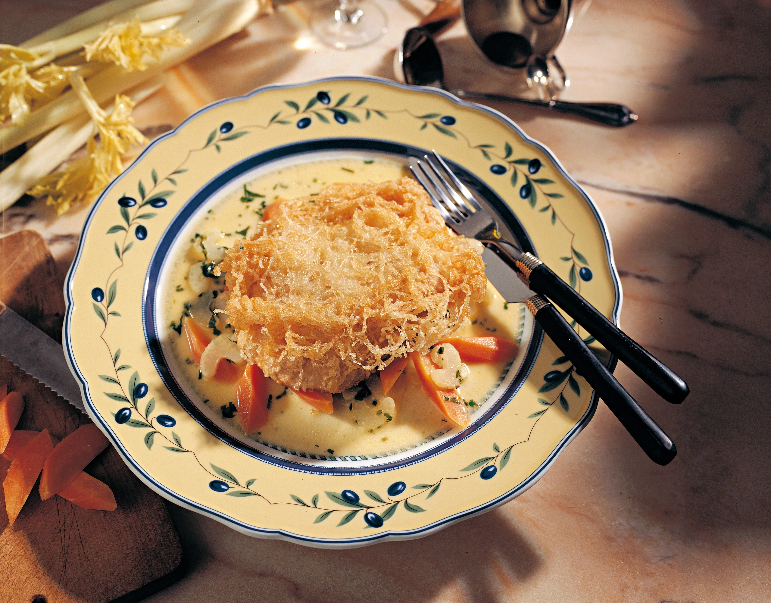 Putenschnitzel in Glasnudel-Panier